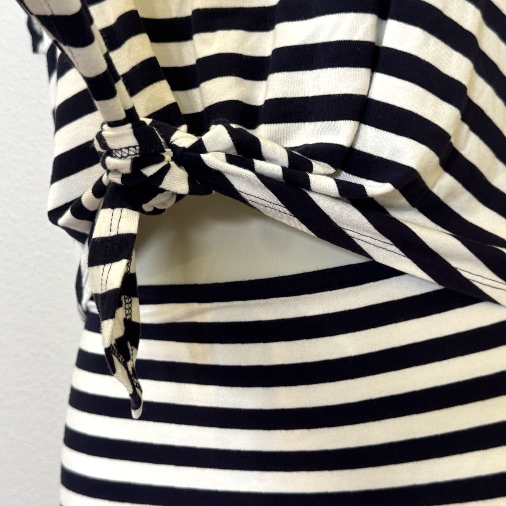 Loft VINTAGE LOFT Beach Knot Front Cutout Dress Size Large Black Stripe Short Sleeve Stretch Size 36" / US 14 / IT 50 - 4 Thumbnail