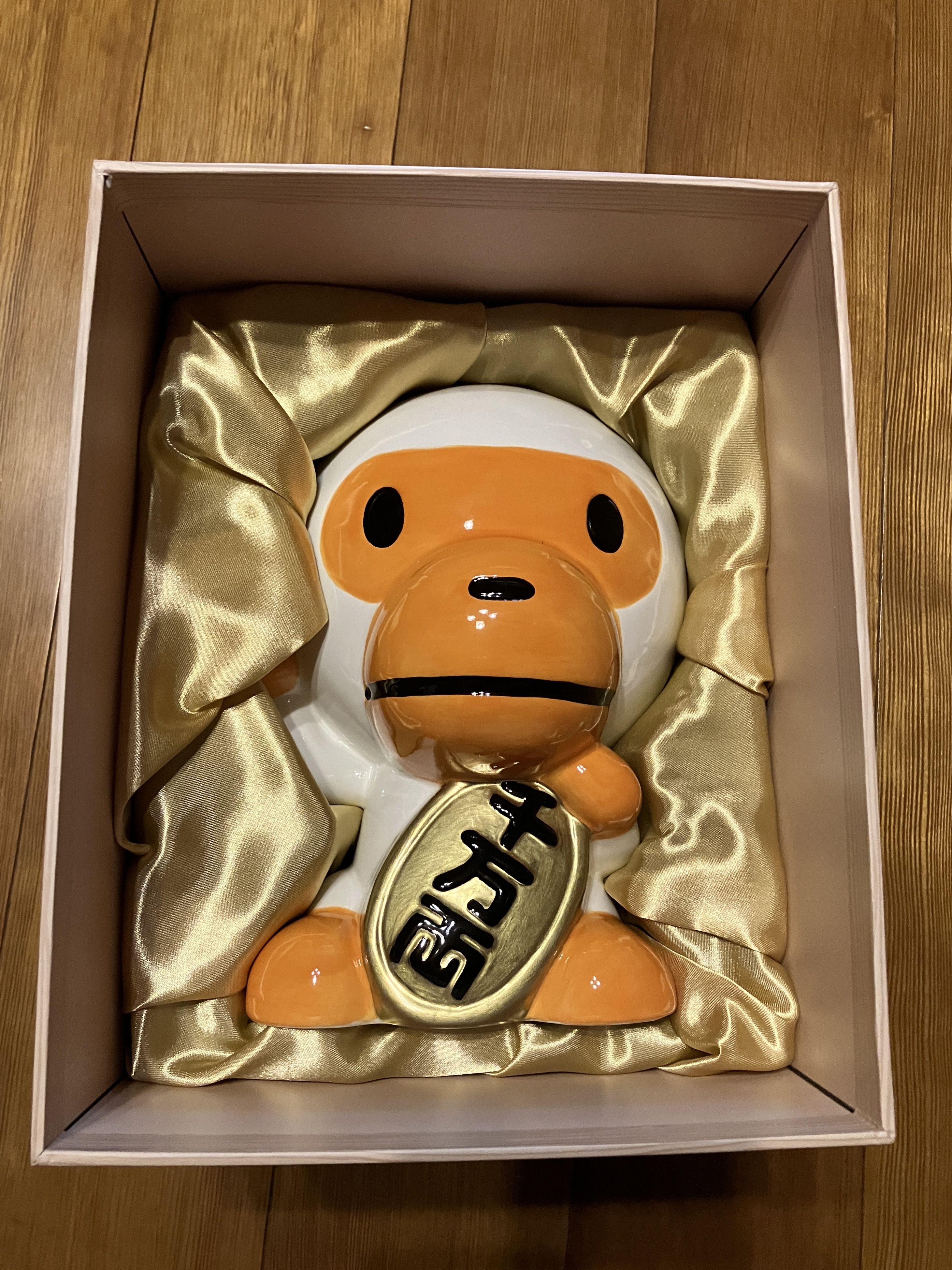 Bape Bape White Baby Milo Manekisaru Figure Size ONE SIZE - 1 Thumbnail