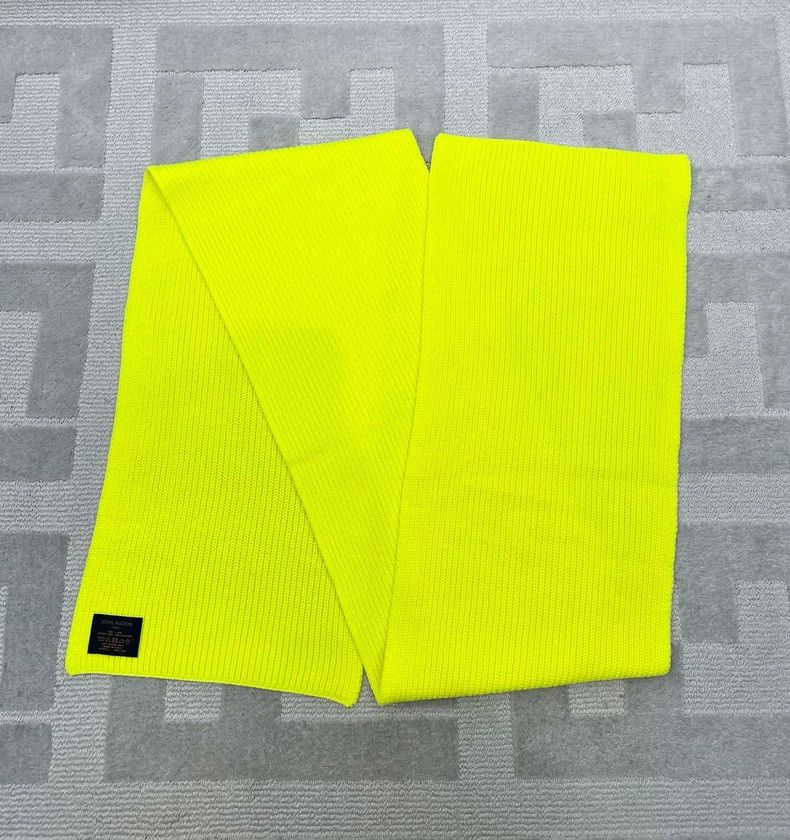 Louis Vuitton Louis Vuitton Leather logo solid knit scarf 2504-Nextarrow Size ONE SIZE - 2 Thumbnail