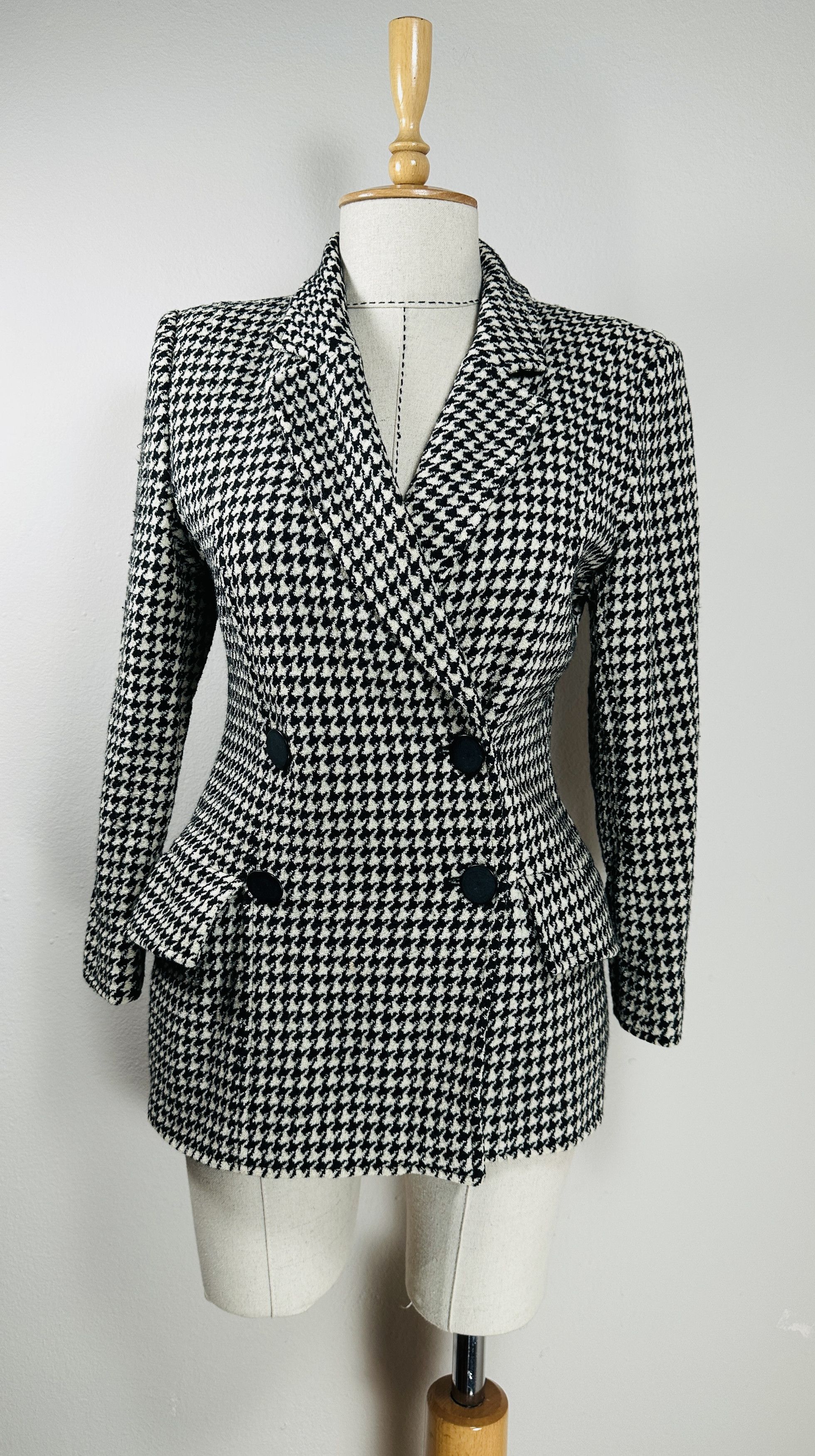 Houndstooth wool blazer