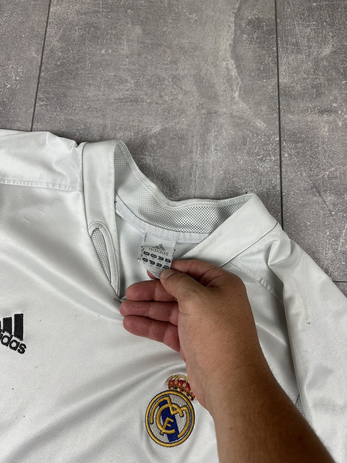 Adidas Adidas Real Madrid 2004/05 Distressed Soccer Jersey Size US XL / EU 56 / 4 - 9 Thumbnail