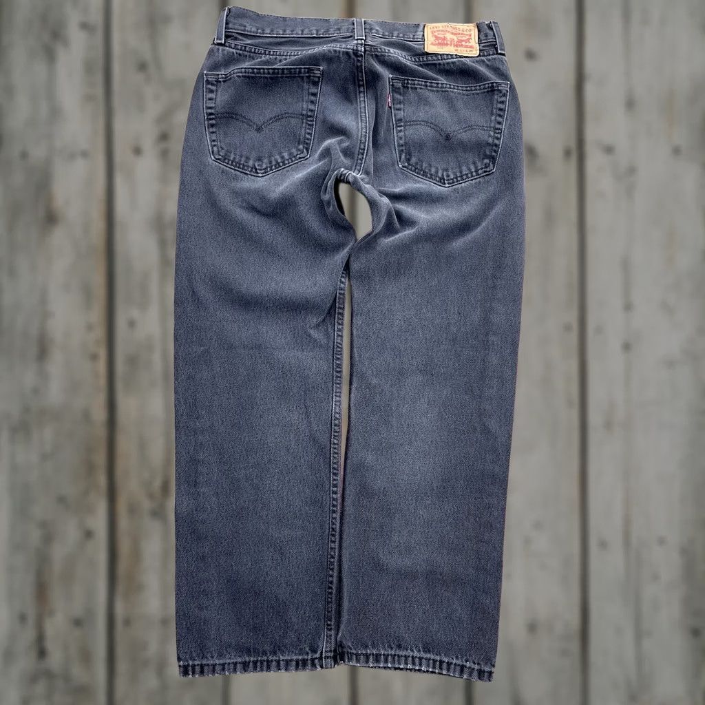 Levi's VINTAGE Levis 505 Jeans Mens Size 33 Black Denim Regular Straight Leg Faded Y2K Size US 33 - 1 Thumbnail
