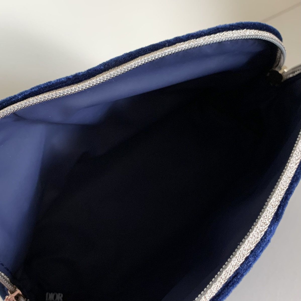Dior Dior navy velour zippy pouch Size ONE SIZE - 16 Thumbnail