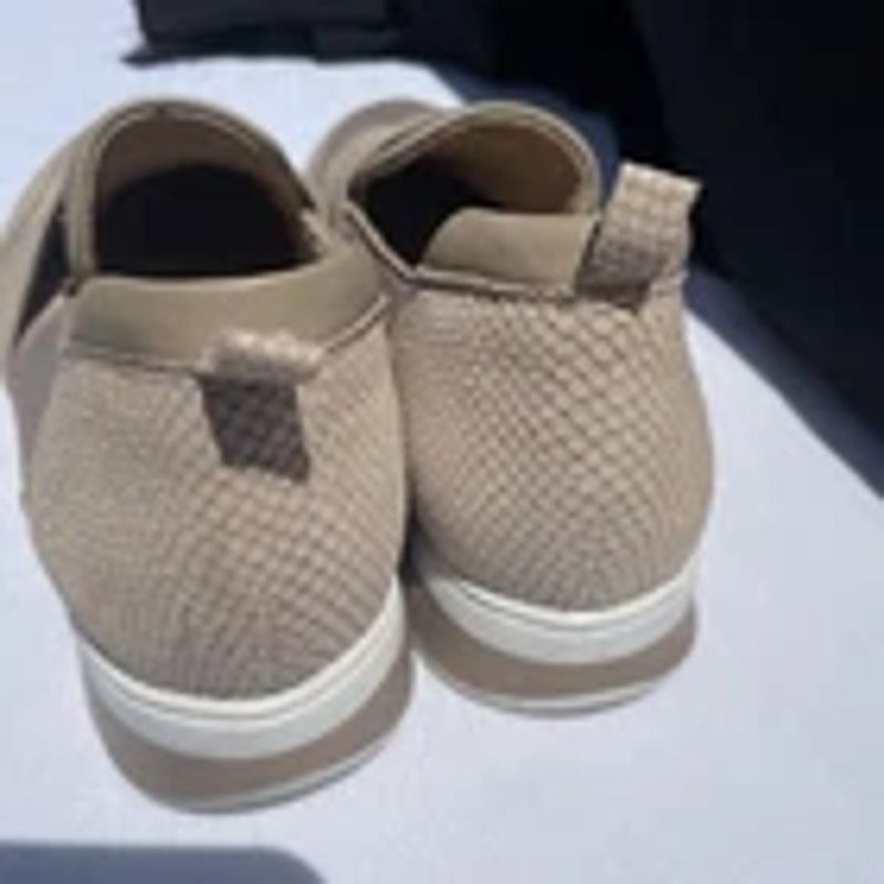 Other Walking Cradles Women’s Beige Leather Canvas SlipOn Sneakers Size US 7.5 / IT 37.5 - 7 Thumbnail