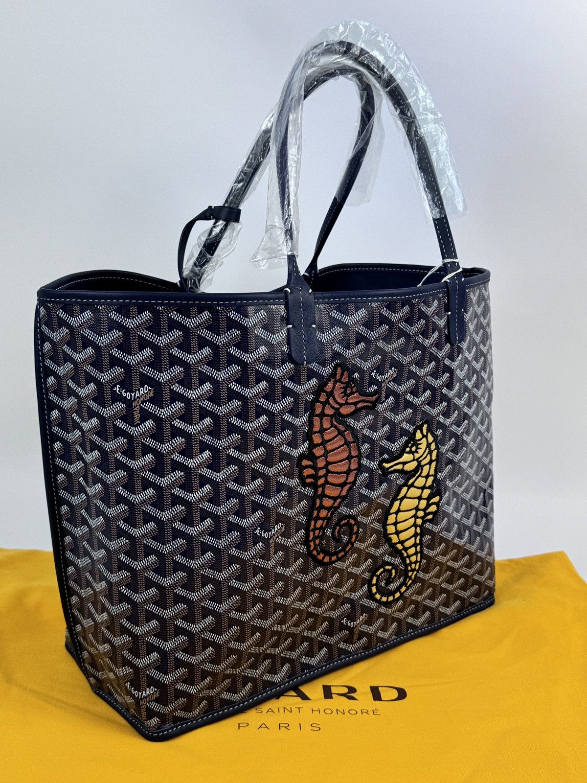 Goyard ANJOU PM SEAHORSE EMBROIDERY 2024 LIMITED EDITION BAG Size ONE SIZE - 10 Thumbnail