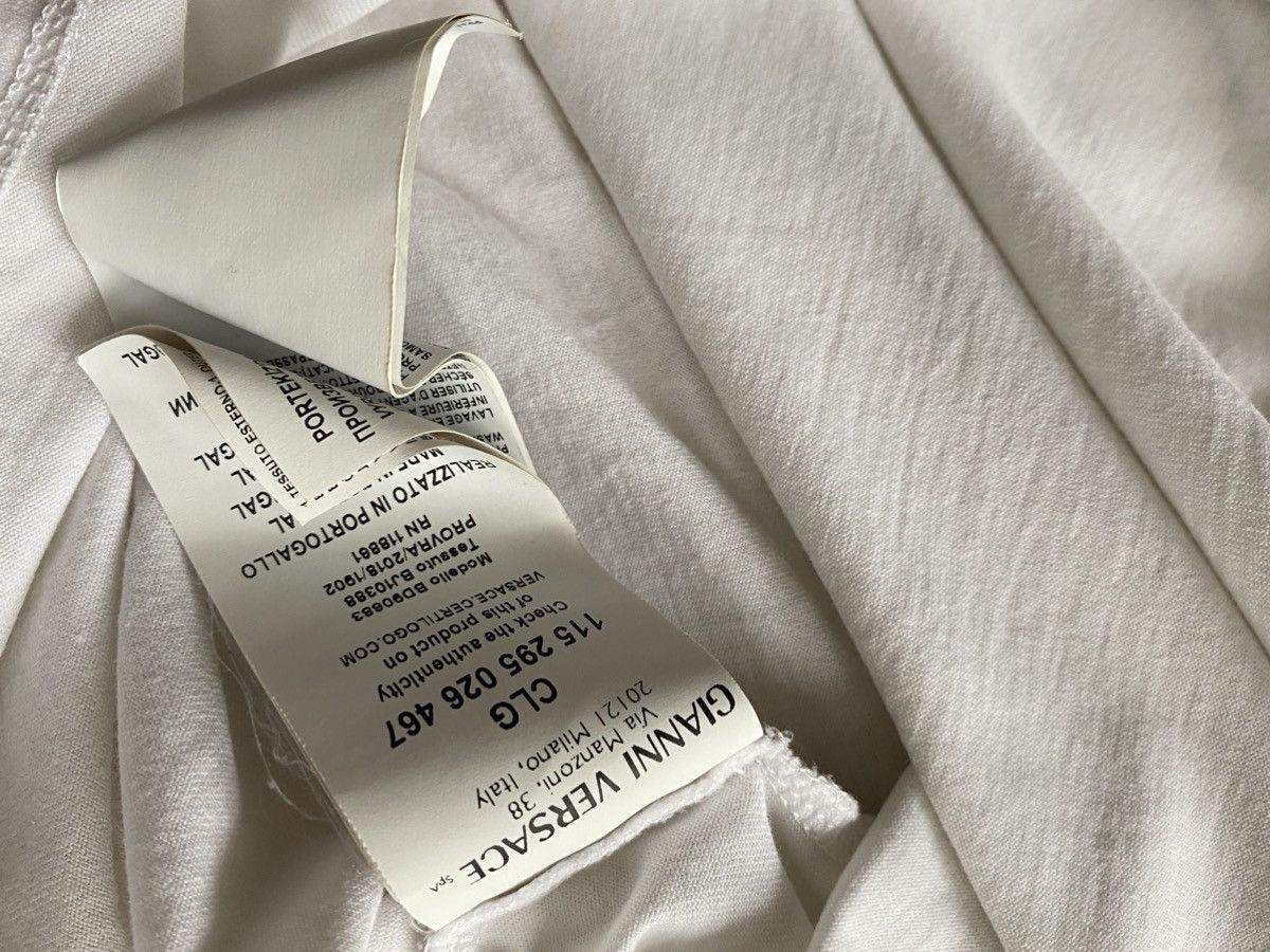 Versace Gianni Versace Versus graphic logo slim fit W’s T-shirt Size S / US 4 / IT 40 - 5 Thumbnail