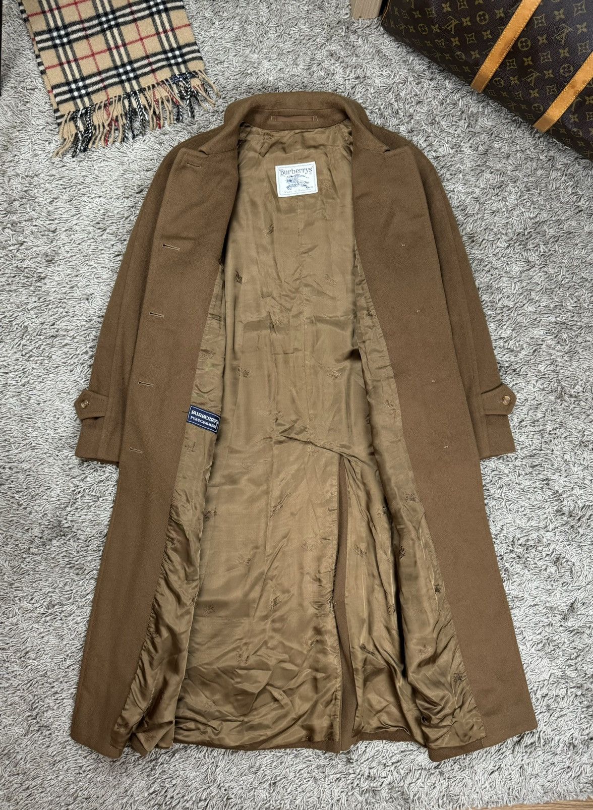 Autumn Cashmere × Burberry Vintage cashmere coat Burberrys 90s original luxury item Size M / US 6-8 / IT 42-44 - 3 Thumbnail