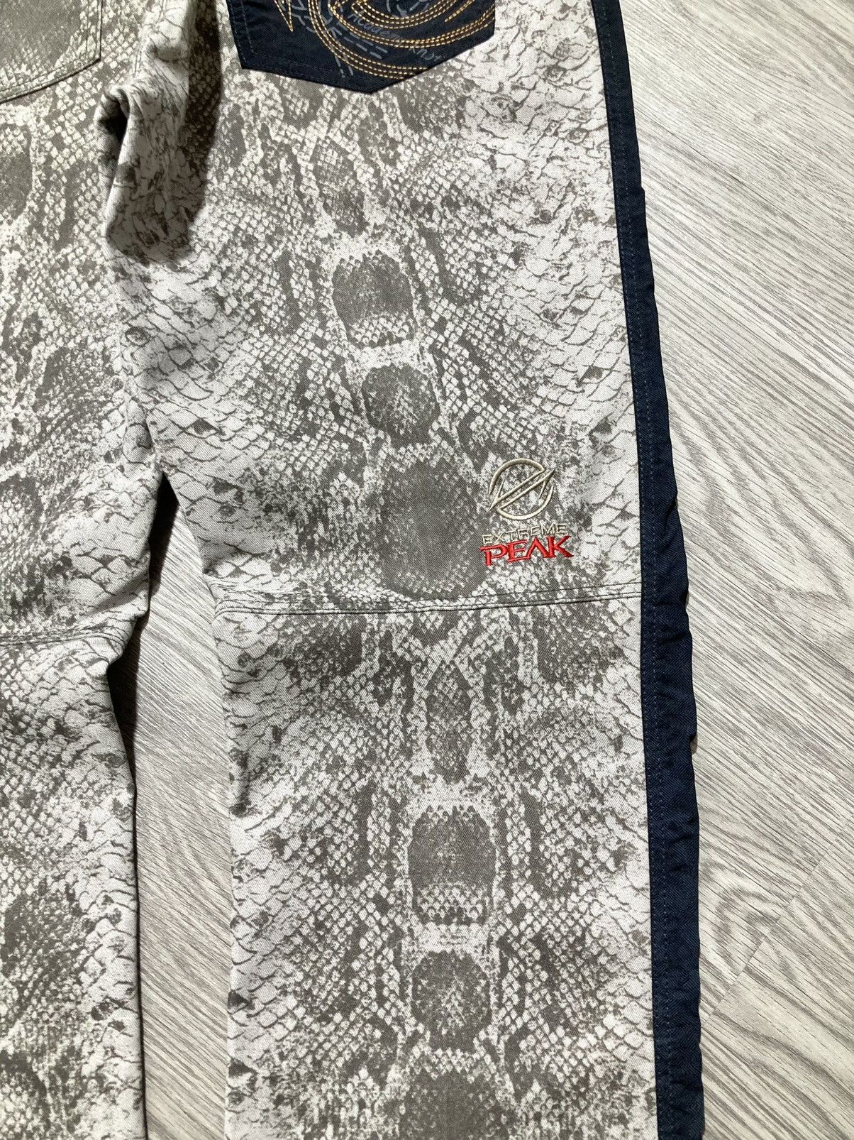 Japanese Brand 2000s BlackYak Snake Skin Pattern Nylon Outdoor Pants Size US 27 - 13 Thumbnail