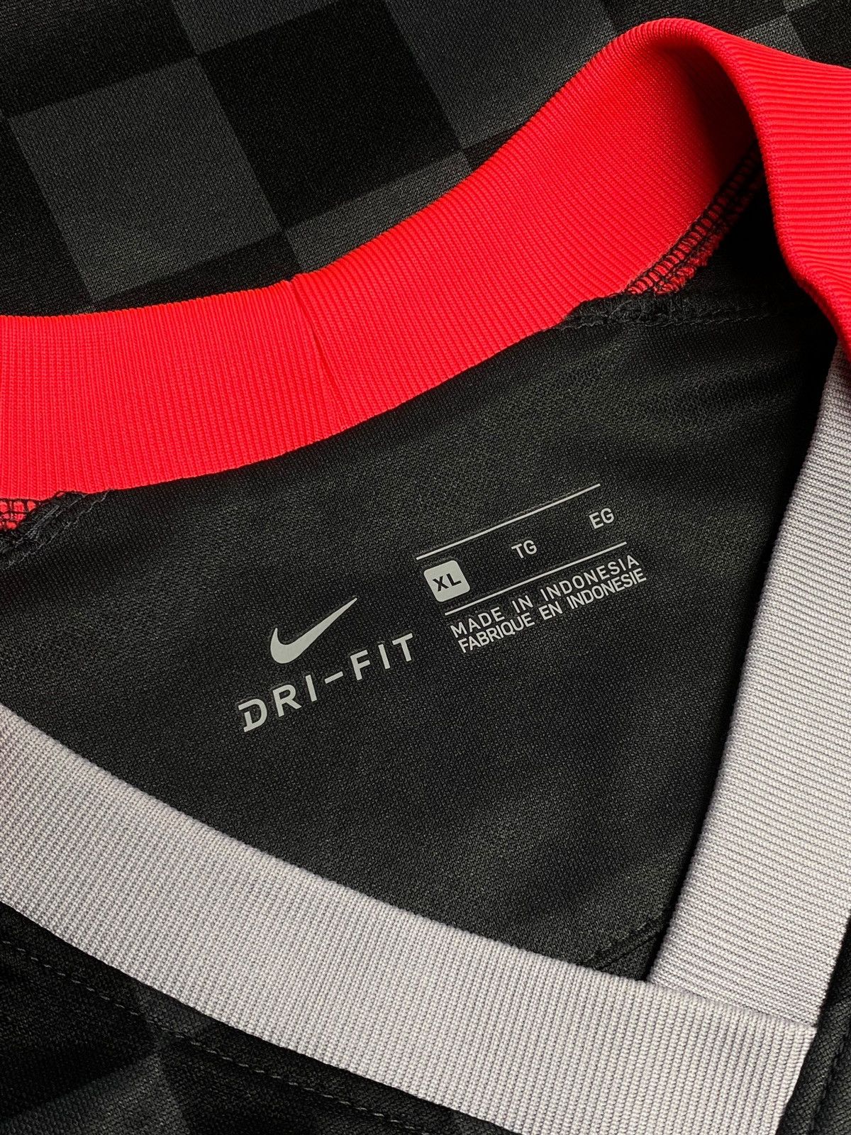 Nike 🔥 LIVERPOOL THIAGO #6 AWAY SHIRT 20/21 NIKE DRI-FIT VIBES Size US XL / EU 56 / 4 - 16 Thumbnail