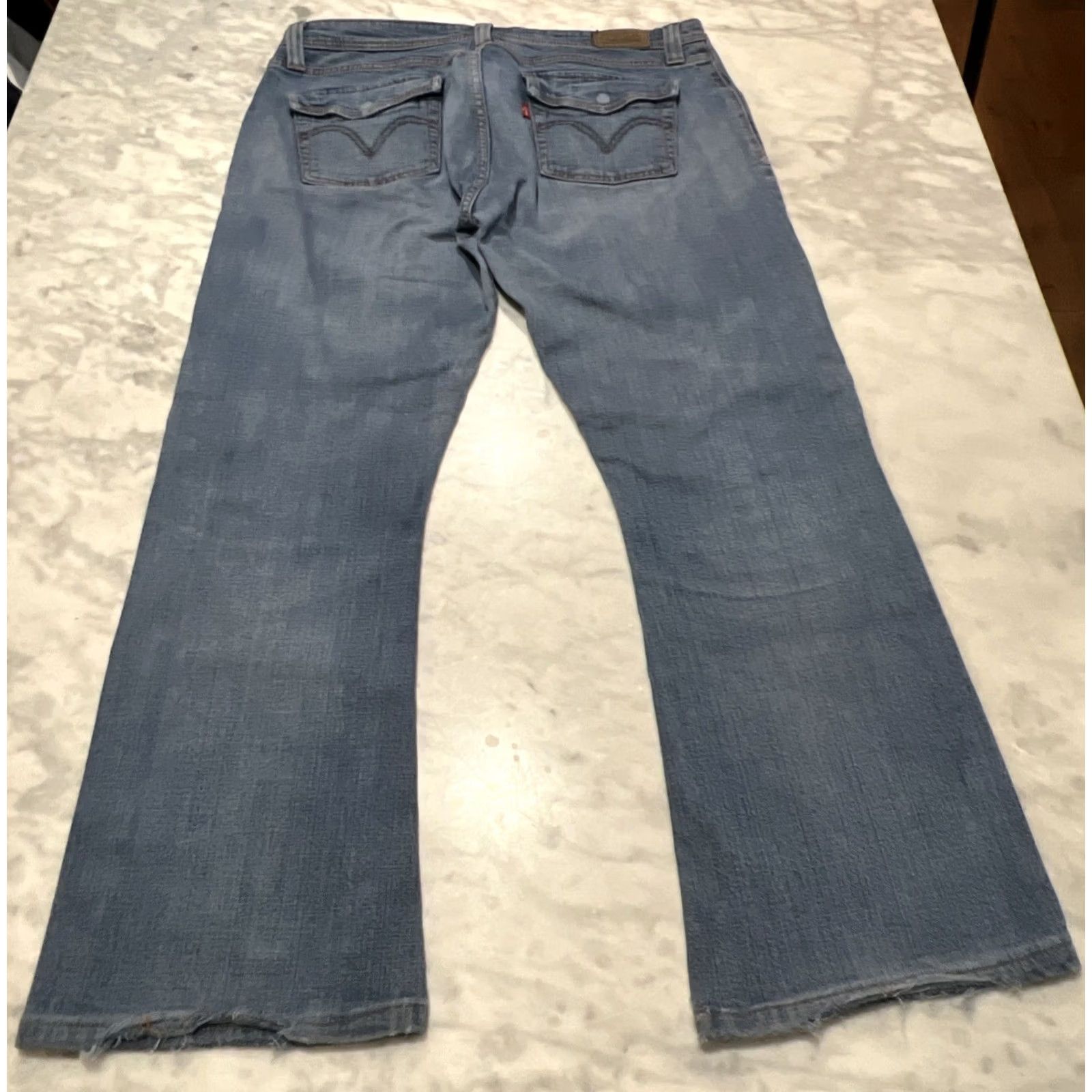 Levi's Levi's 542 Jeans Low Flare Leg Women’s 16 M Light Wash Blue Denim Flap Pockets Size 38" / US 16 / IT 52 - 7 Thumbnail