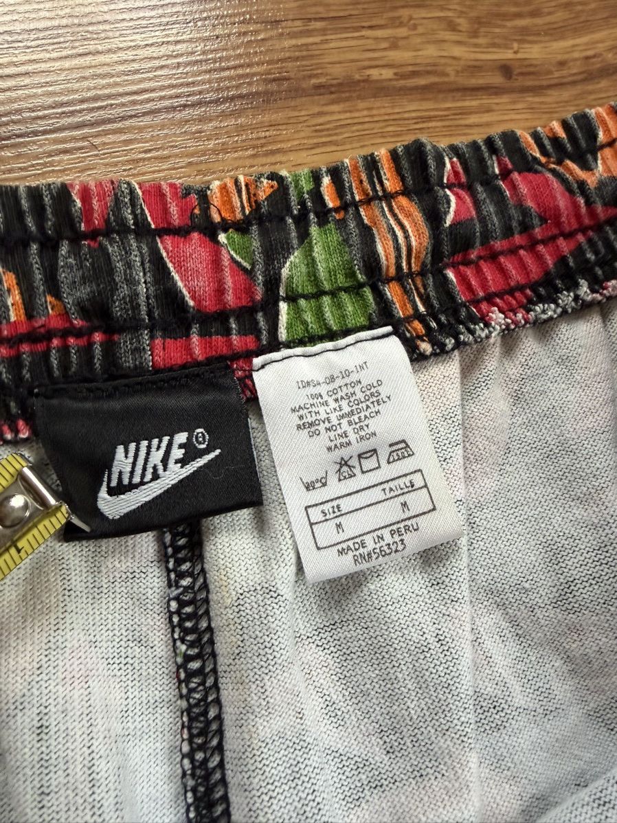 Jordan Brand Early 90s Nike Air Jordan All Over Print basketball shorts Size US 32 / EU 48 - 7 Thumbnail