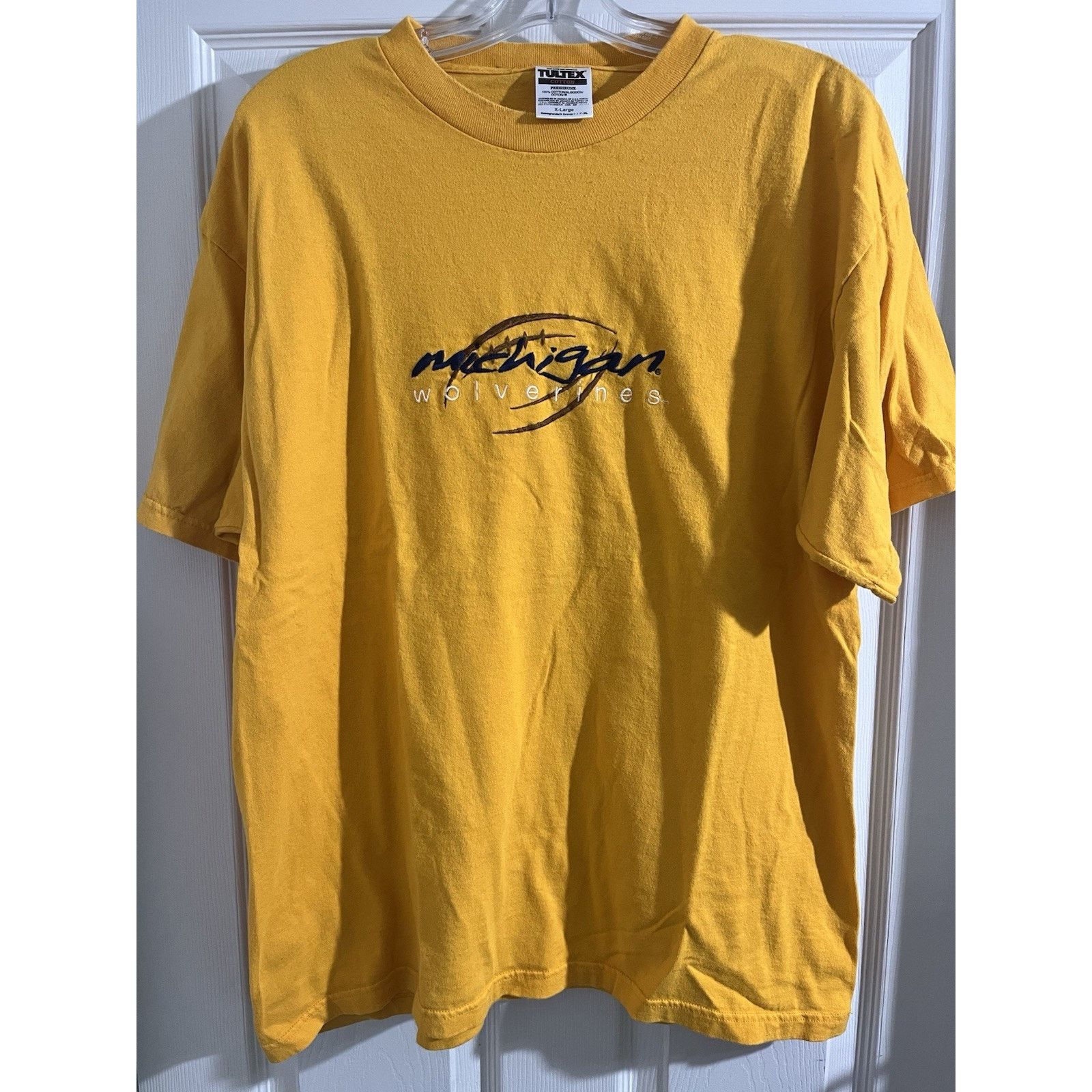 Tultex Vintage Michigan Wolverines Shirt Sz XL Tultex Football NCAA Size US XL / EU 56 / 4 - 1 Thumbnail