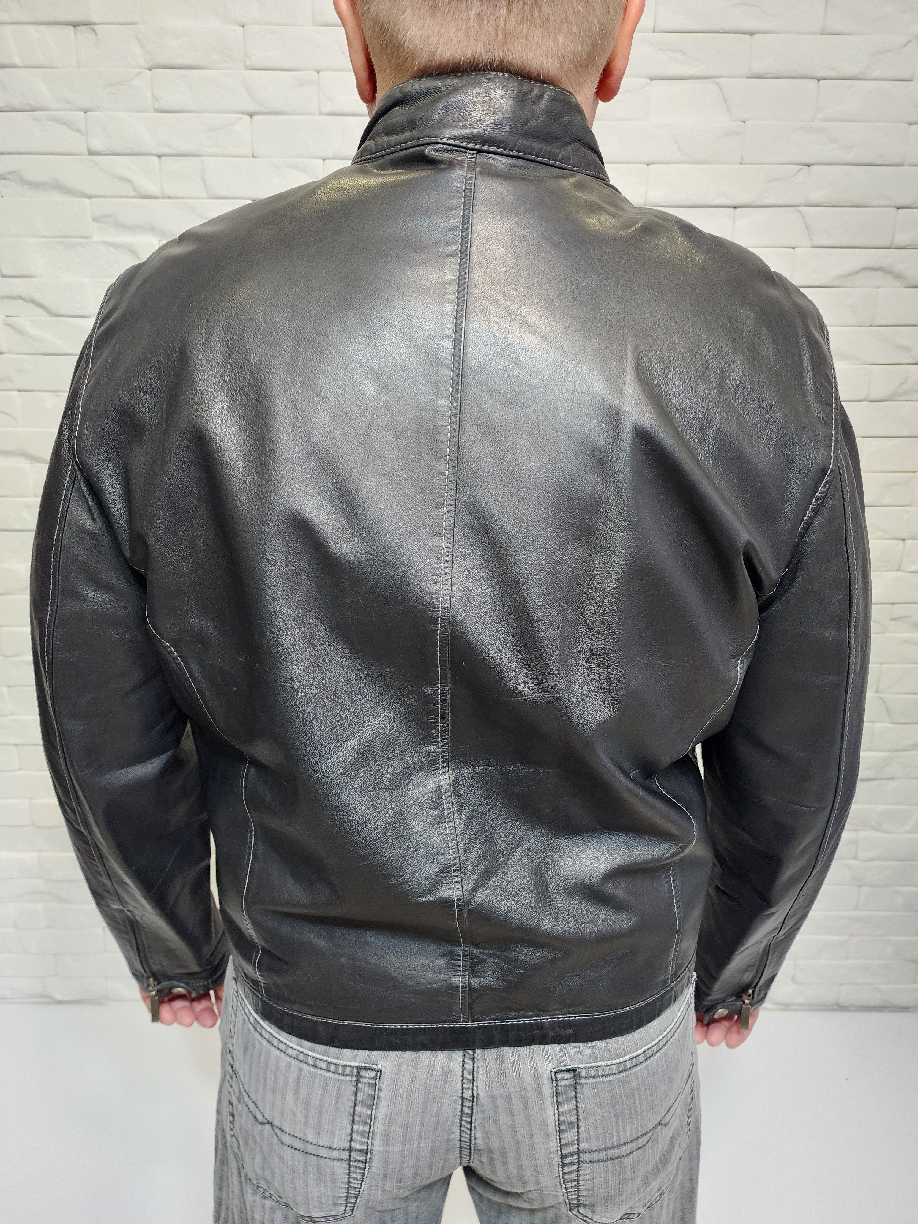 Genuine Leather Men's Black Genuine Leather Jacket: Zippered Pockets, Size US L / EU 52-54 / 3 - 3 Thumbnail