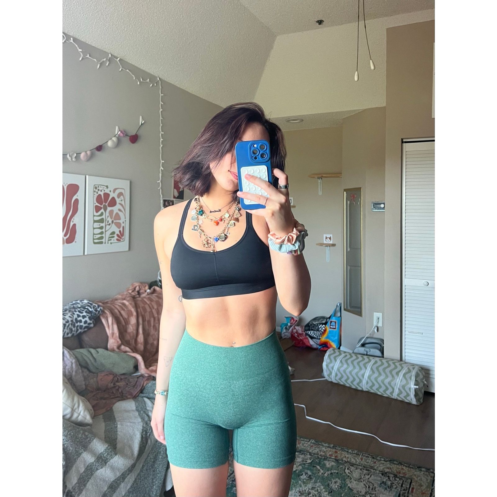 (+)PEOPLE NVGTN Workout Shorts Size 25" / US 0 / IT 36 - 2 Thumbnail