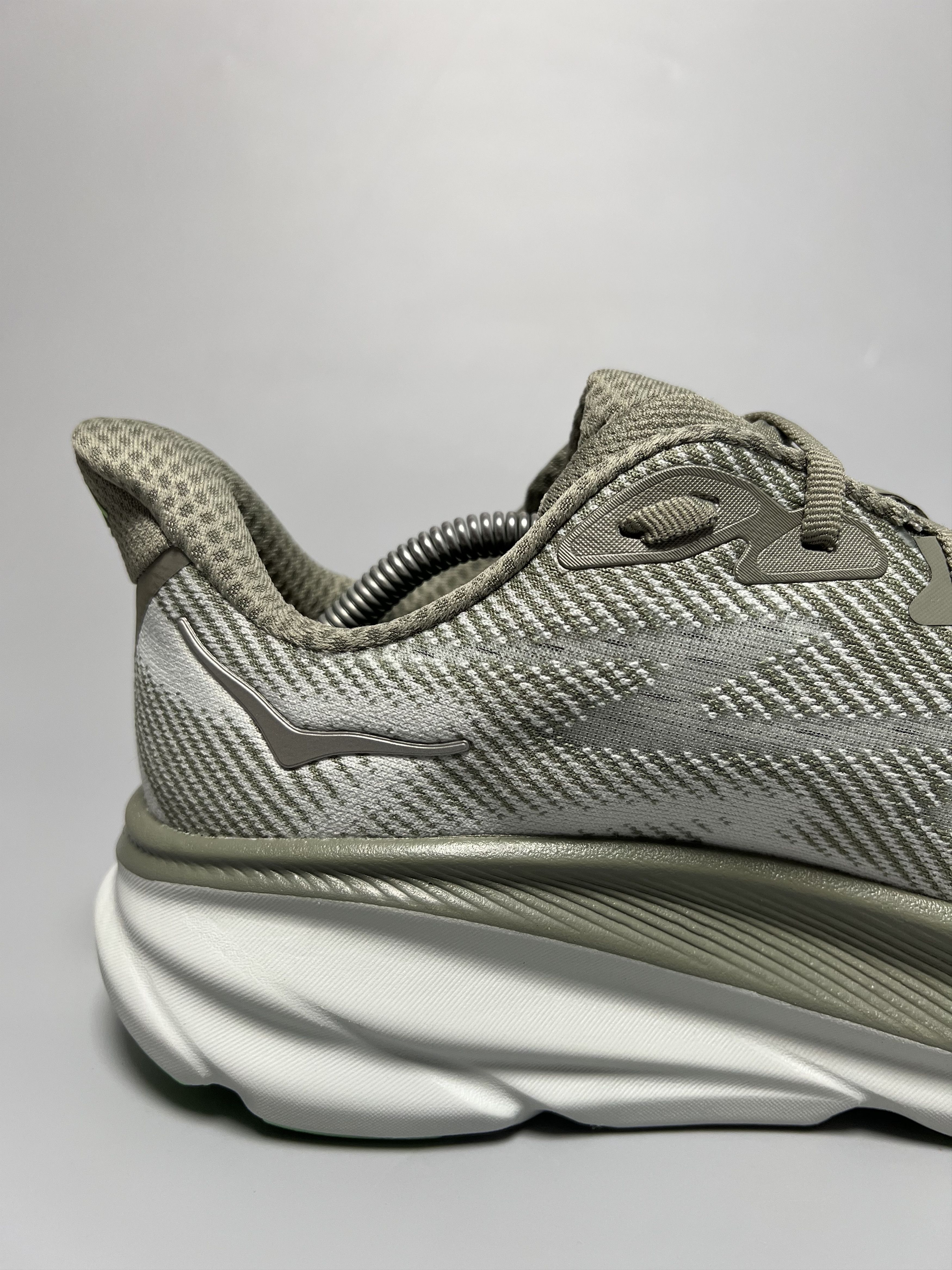 Hoka 9D Hoka One One Clifton 9 Running Shoes Walking Gym Size US 9 / EU 42 - 6 Thumbnail