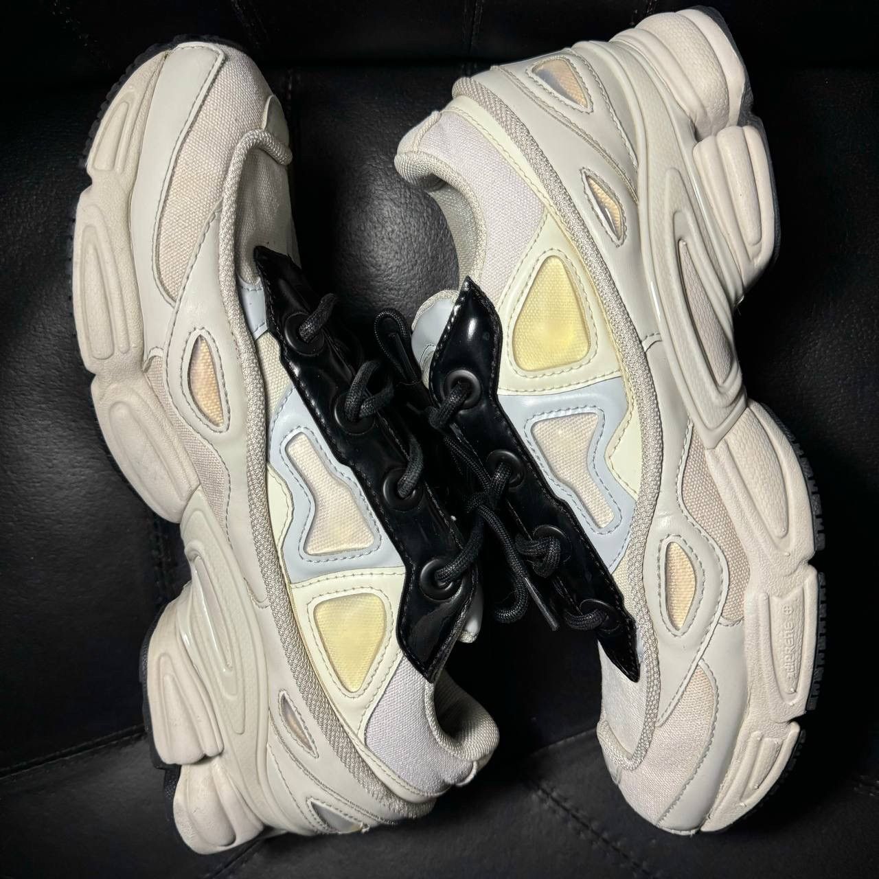 Adidas × Raf Simons Adidas Raf Simons Ozweego Cream White Size US 9 / EU 42 - 5 Thumbnail