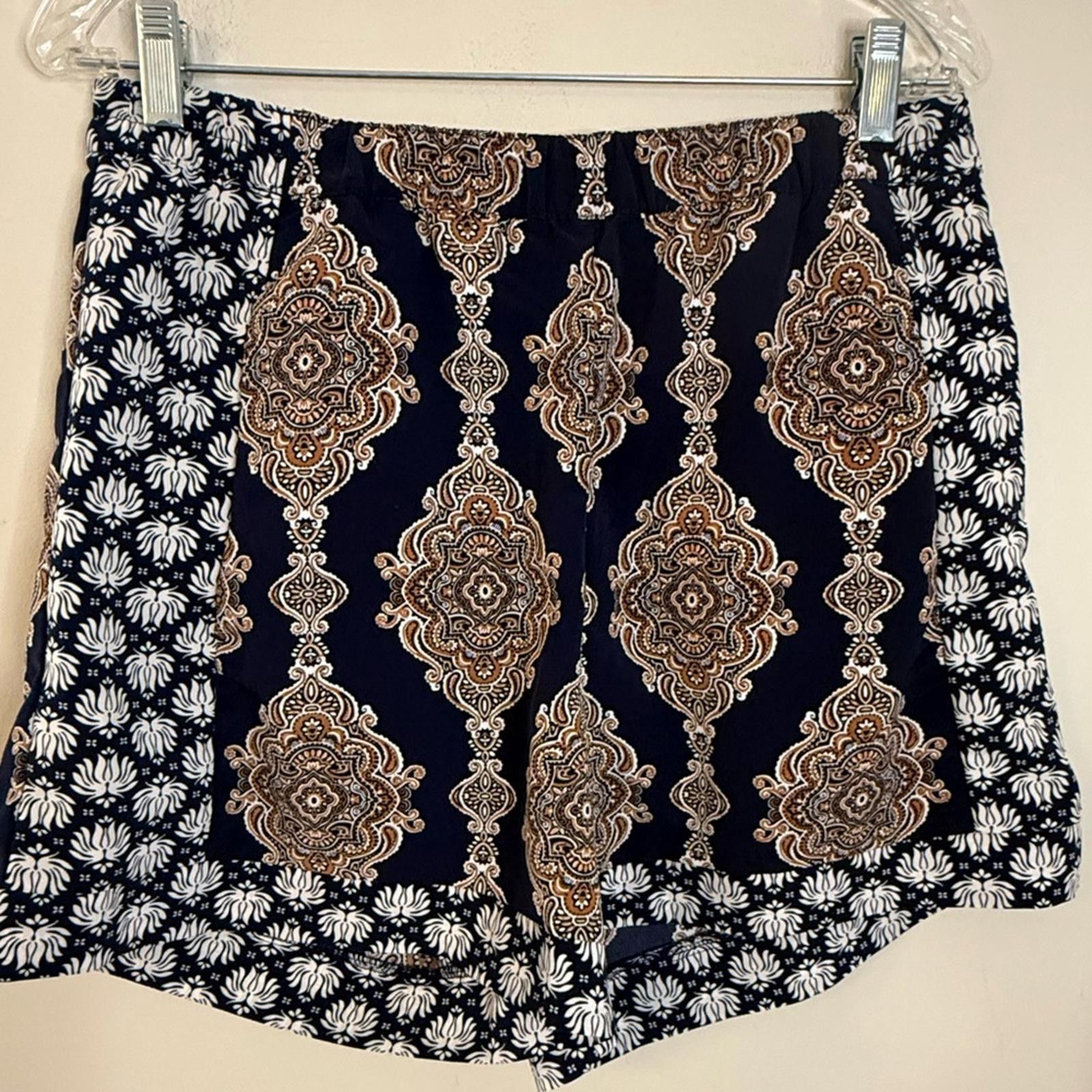 Other Conscious Ornate patchwork shorts unique front pockets SZ 10 Size 32" / US 10 / IT 46 - 1 Thumbnail