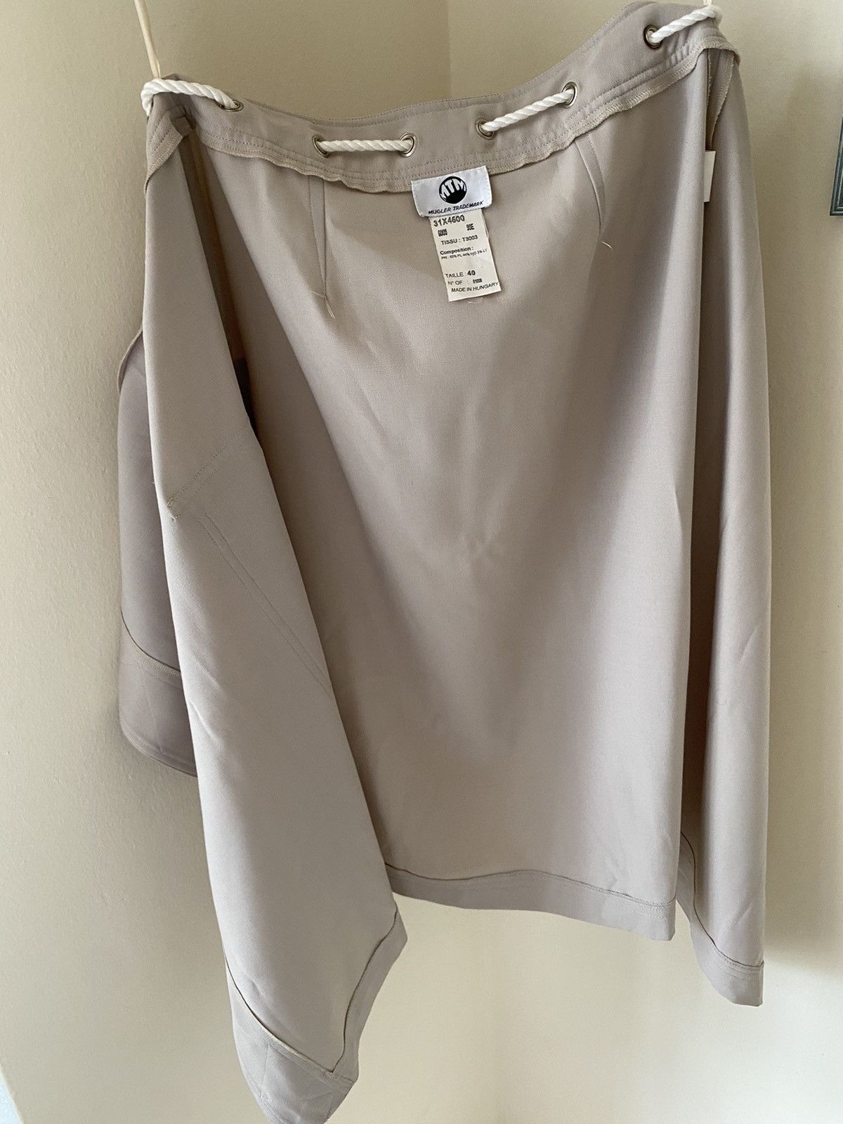 Mugler × Thierry Mugler × Vintage Thierry Mugler Desing 90’/00’ Vintage MIDI Skirt Size 27" / US 4 / IT 40 - 14 Thumbnail