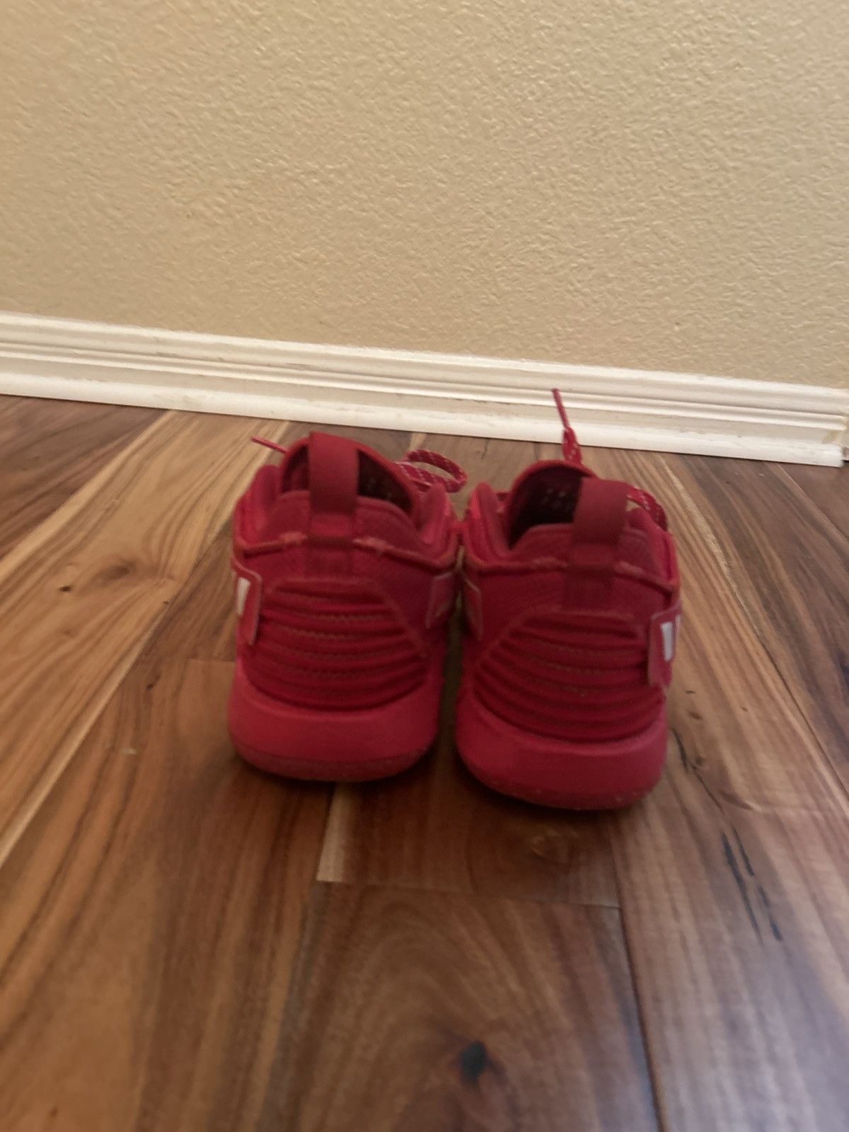Adidas Dame 7 Size US 9.5 / EU 42-43 - 2 Thumbnail