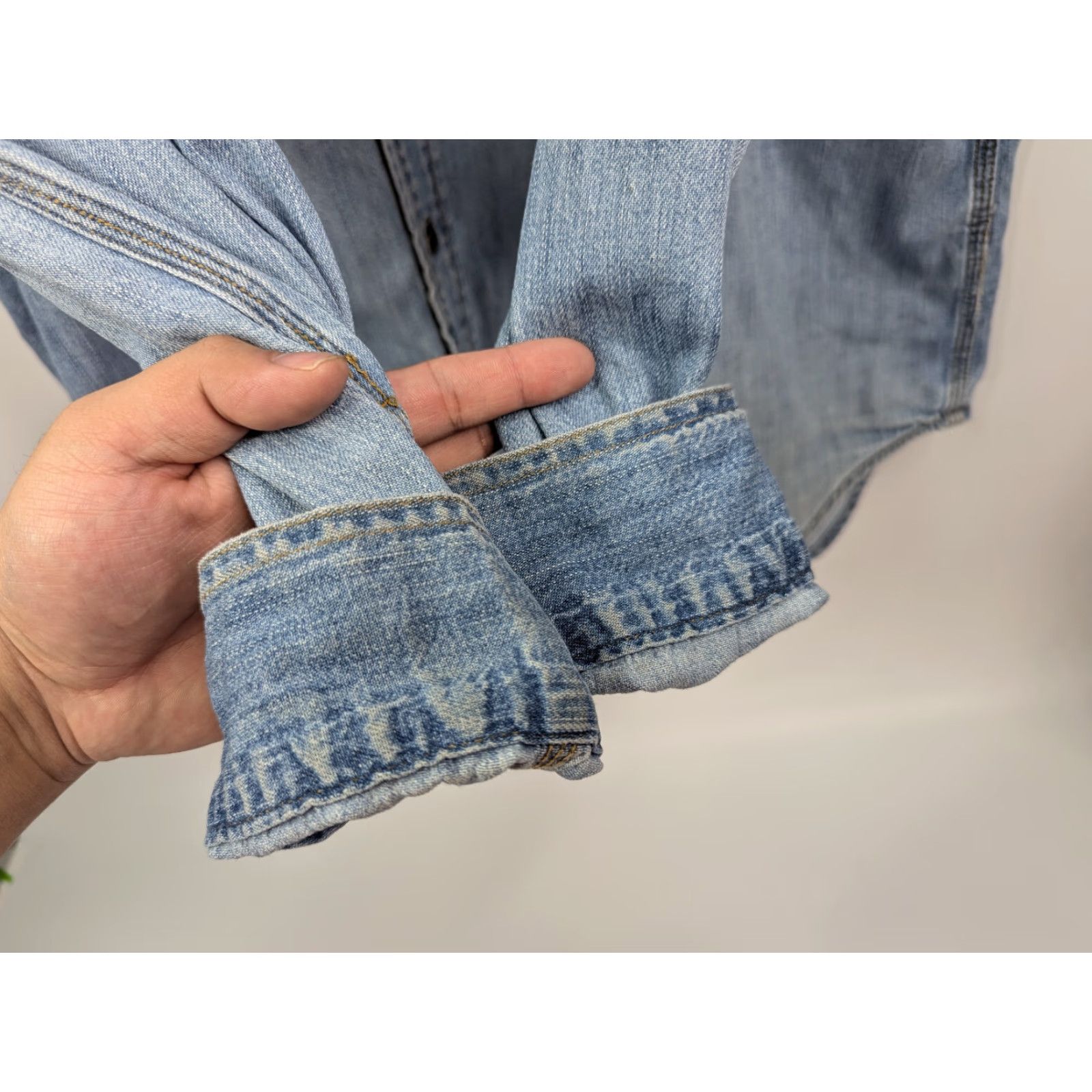 Levi's VINTAGE Levi's Signature Premium Shirt Mens XL Blue Denim Long Sleeve Button-Down 90s Classic Western Size US XL / EU 56 / 4 - 5 Thumbnail