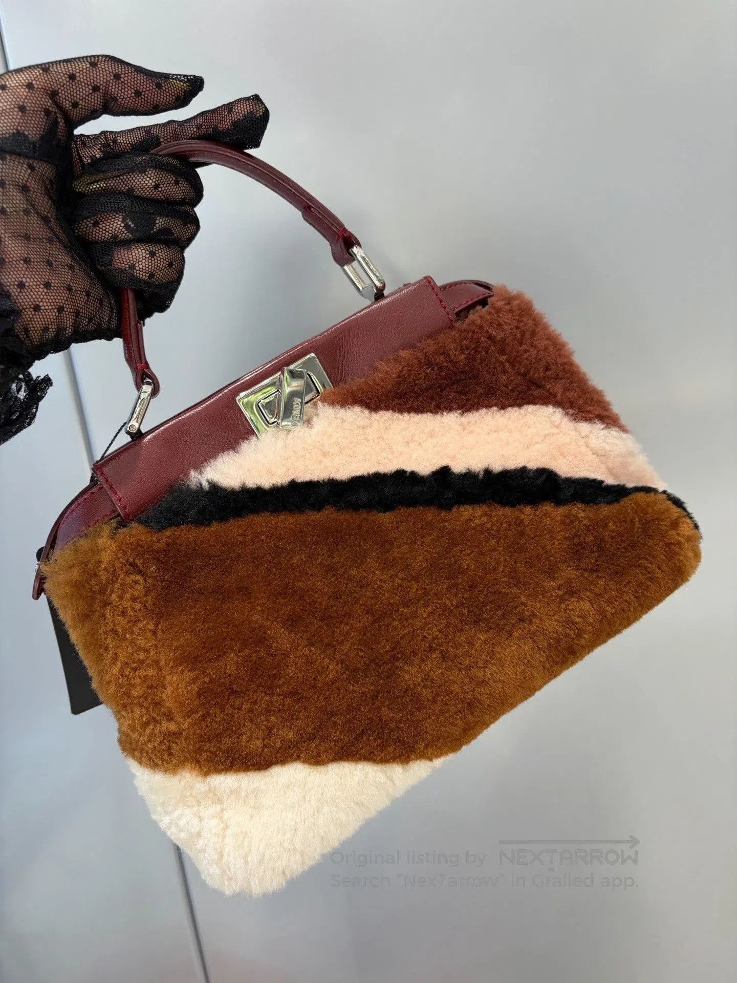 Fendi Fendi Peekaboo Leather Handbag. Size ONE SIZE - 1 Thumbnail