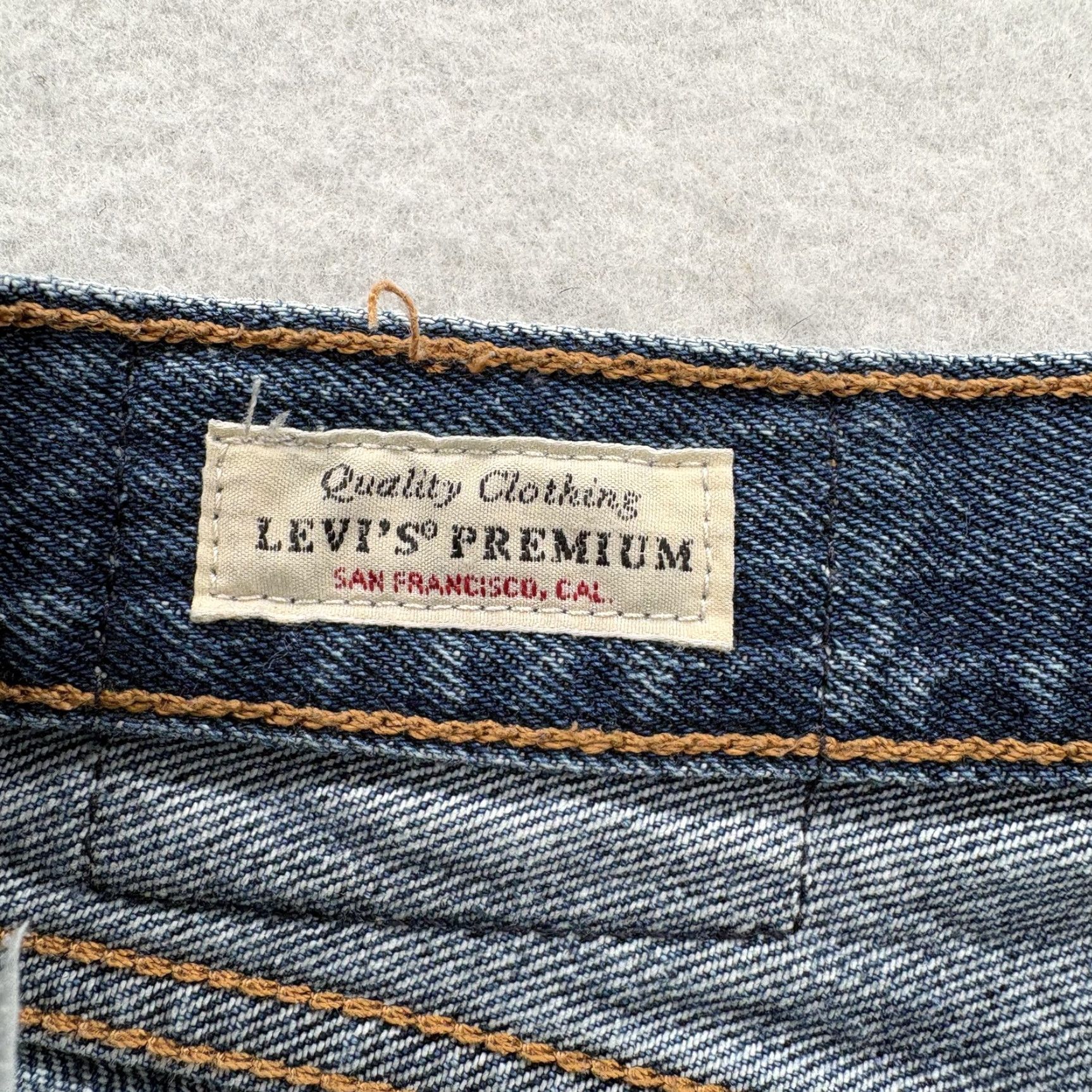 Levi's Levis Premium Wedgie Straight Jeans Womens 26 Blue High Rise Distressed Raw Hem Venues Denim 5-Pocket Design, Button, Logo Womens Jeans Size 26" / US 2 / IT 38 - 6 Thumbnail