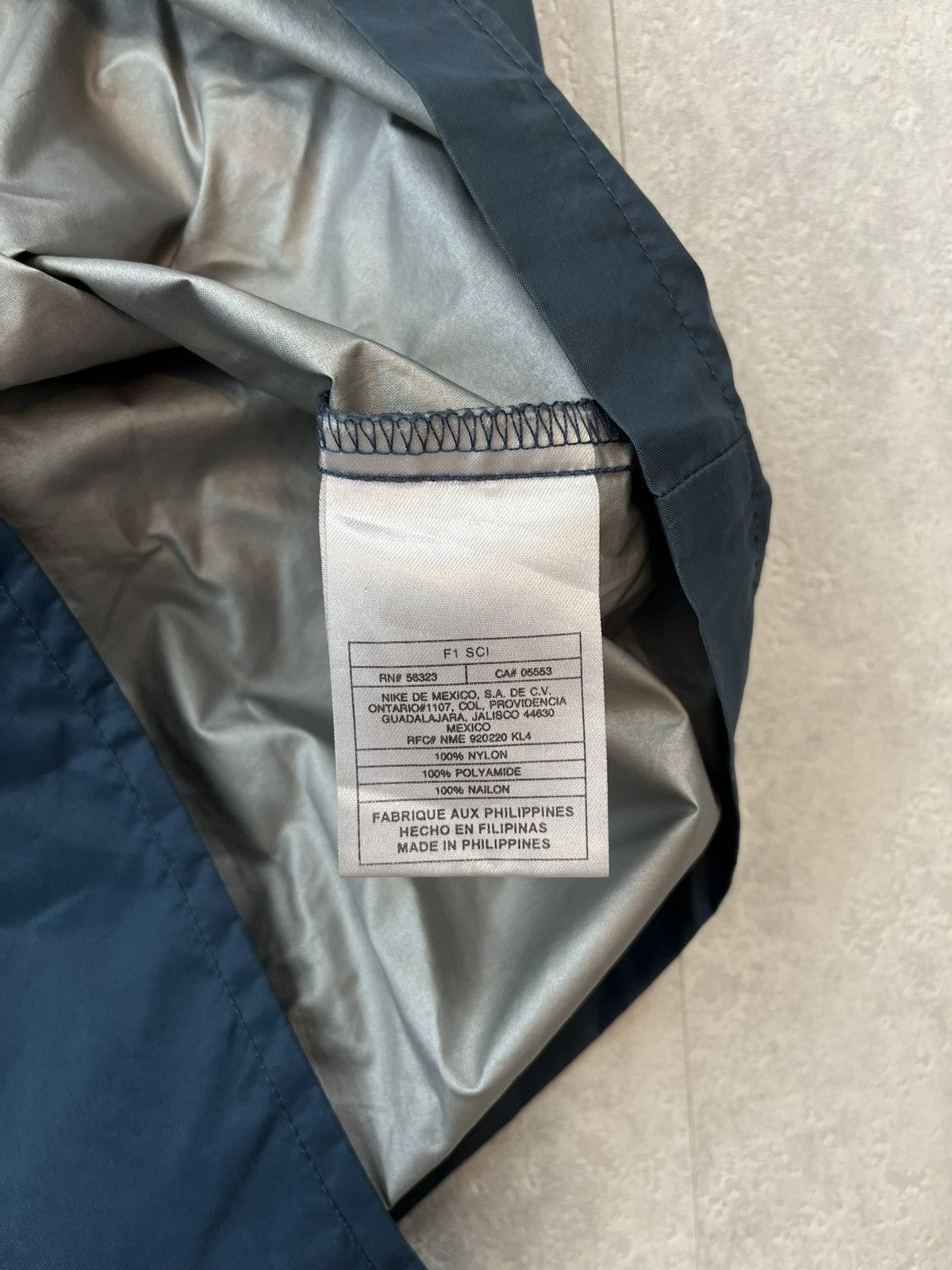 Nike × Vintage 90s Nike Swoosh Vintage Y2K Oversized Nylon Retro Jacket Size US M / EU 48-50 / 2 - 6 Thumbnail