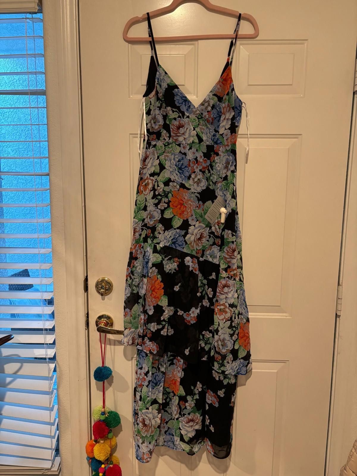 Lulus Women's Lulu's floral dress with spaghetti straps sz S #81 Size S / US 4 / IT 40 - 1 Thumbnail