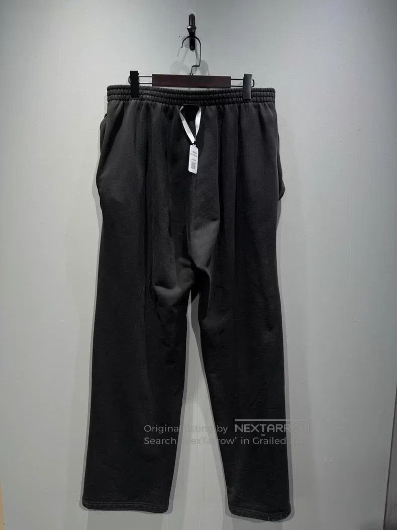Balenciaga Balenciaga size L Sport loop label wide-leg pants Size US 26 / EU 42 - 2 Thumbnail