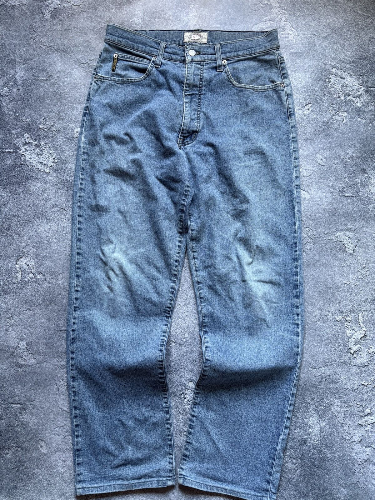 Armani Vintage 90s Armani Jeans Metal Logo Denim Jeans Size 32 Size US 32 / EU 48 - 2 Thumbnail