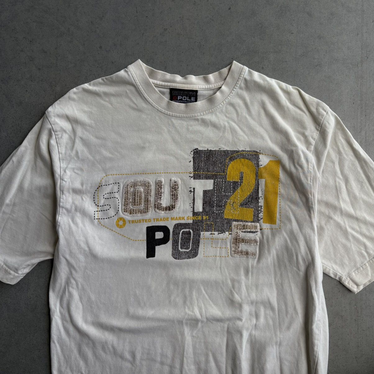 Southpole × Vintage Vintage Y2K Southpole Large Tan T Shirt Off white baggy Size US XL / EU 56 / 4 - 4 Thumbnail