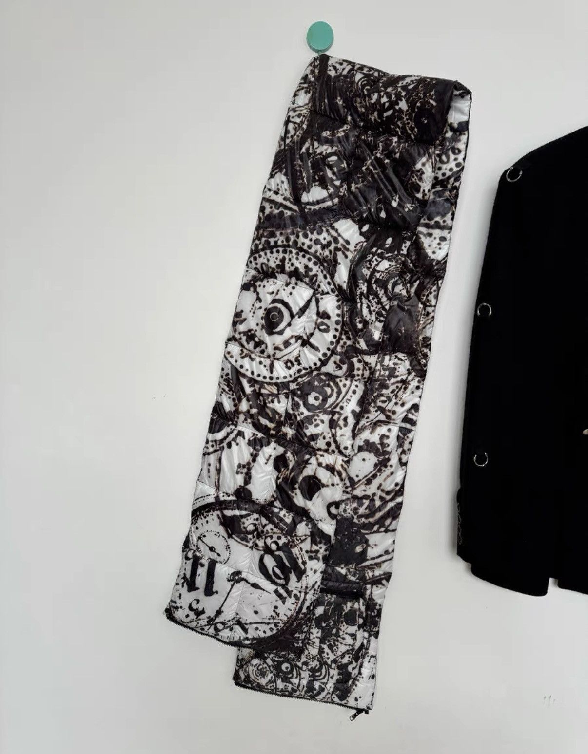 Takahiromiyashita The Soloist. TAKAHIROMIYASHITA THE SOLOIST takahiro miyashita down scarf Size ONE SIZE - 7 Thumbnail