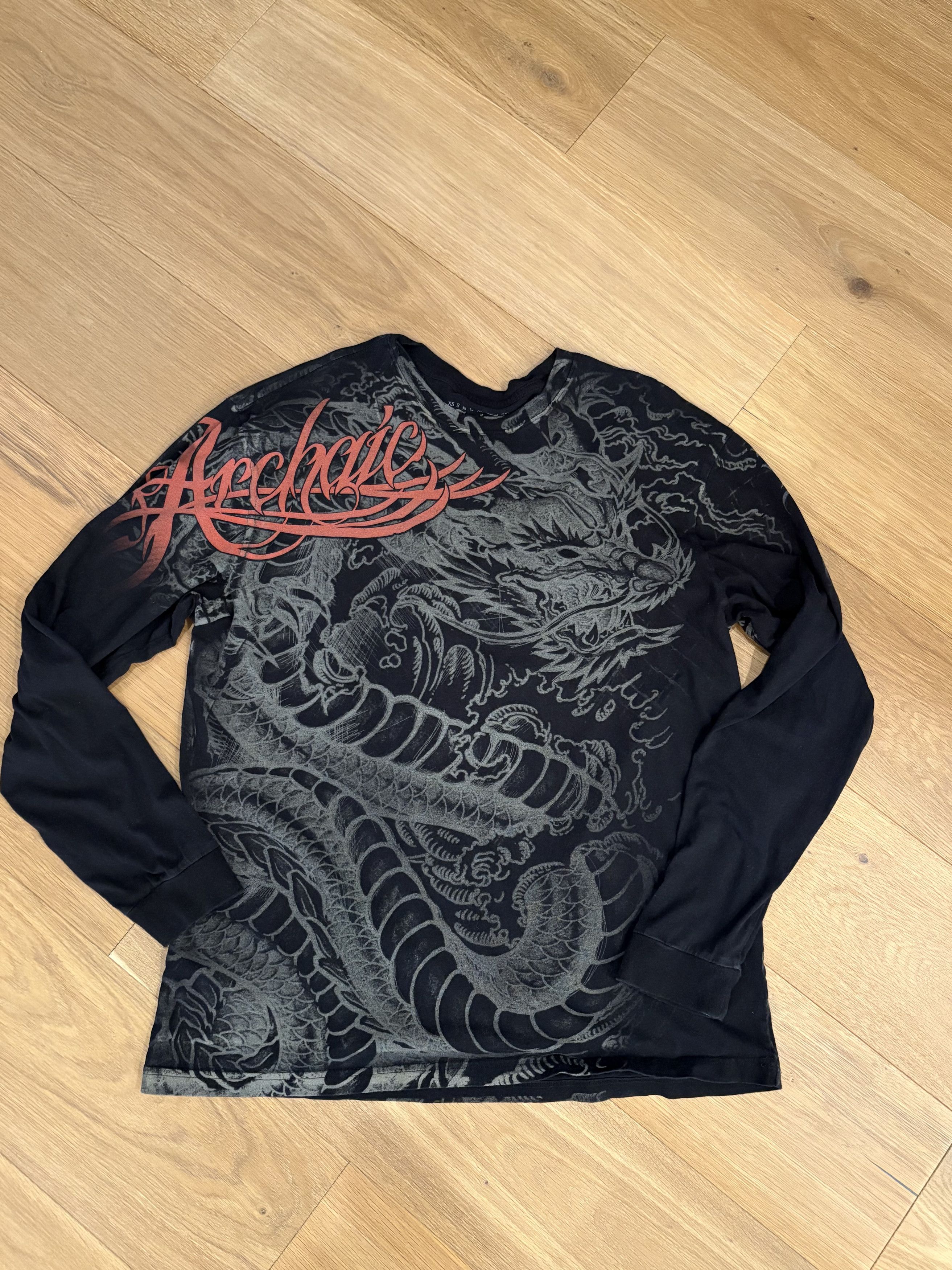 Vintage Gothic Graphic Archaic Long Sleeve Chrome Style