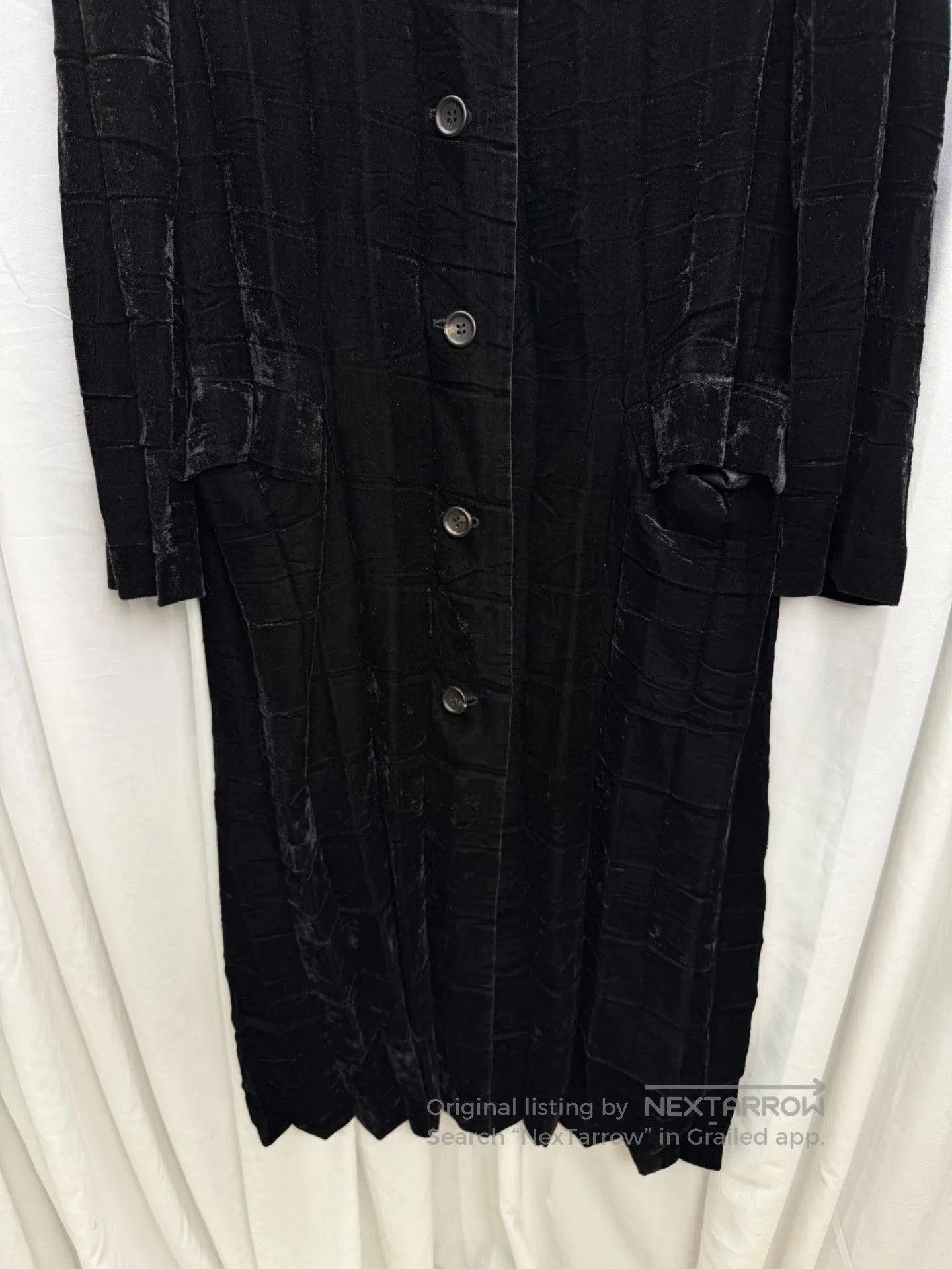 Issey Miyake ISSEY MIYAKE Pleated Velvet Coat. Size US L / EU 52-54 / 3 - 3 Thumbnail