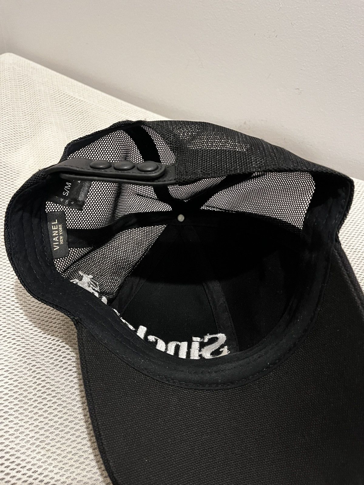 Sinclair Global Sinclair Global Embroidered Mesh Hat (unisex) Size ONE SIZE - 18 Thumbnail