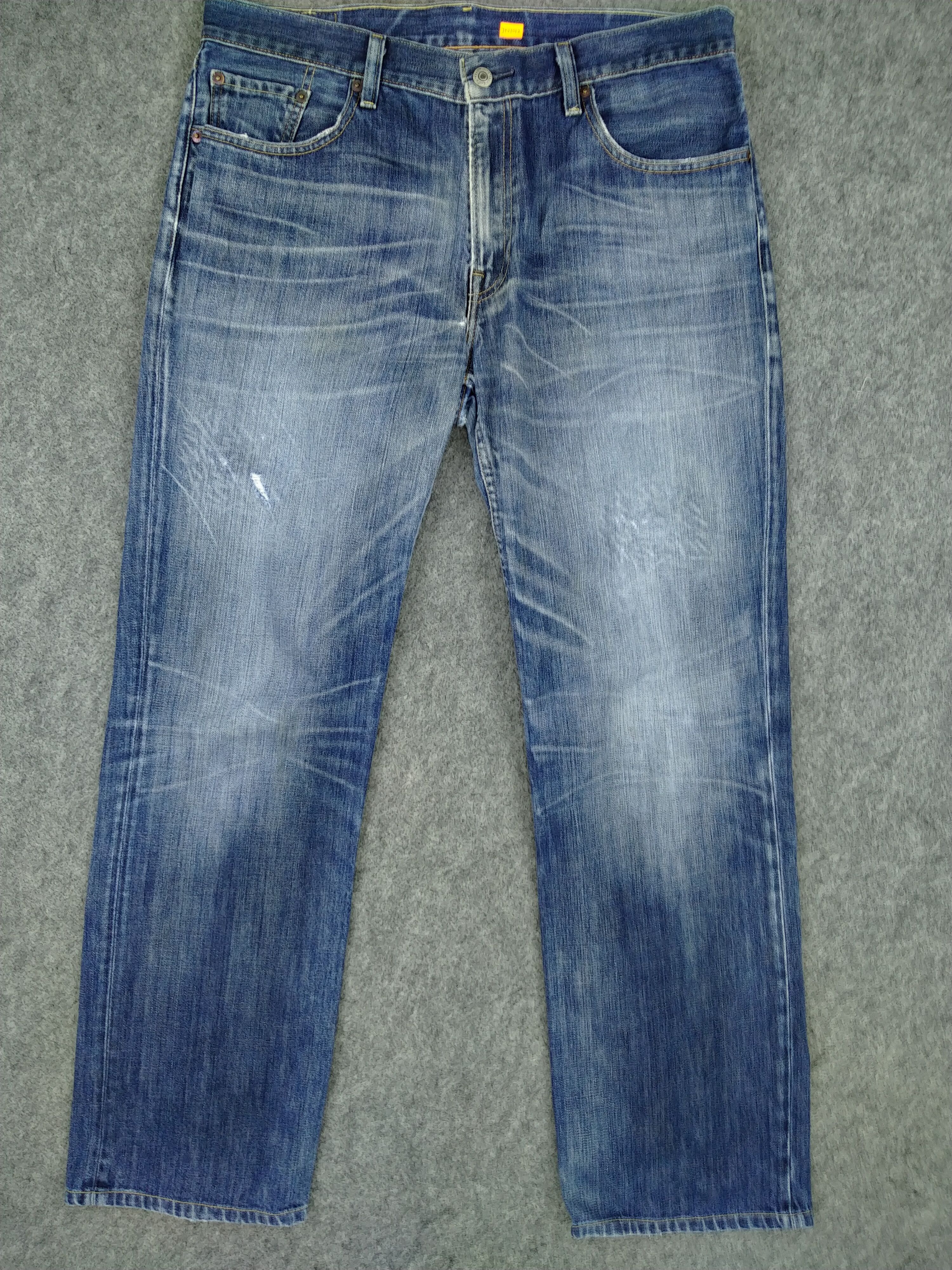 Levi's Distressed Vintage Levi's 505 Jeans 35x30.5 Denim JN1012 Size US 35 - 1 Thumbnail