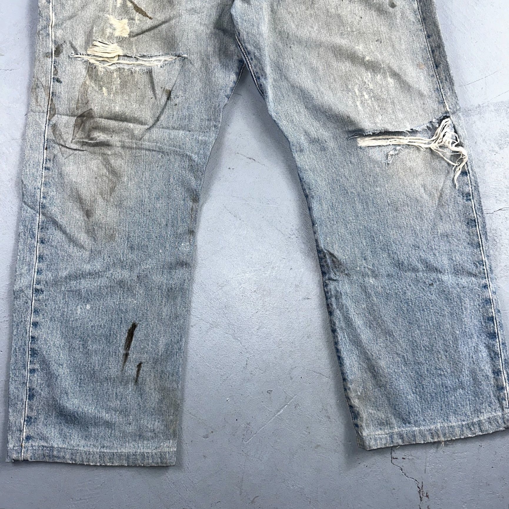 Levi's VINTAGE Levi's 501 Jeans Mens 40x30 Straight Leg Blue Light Wash 90s Denim Size US 40 / EU 56 - 3 Thumbnail