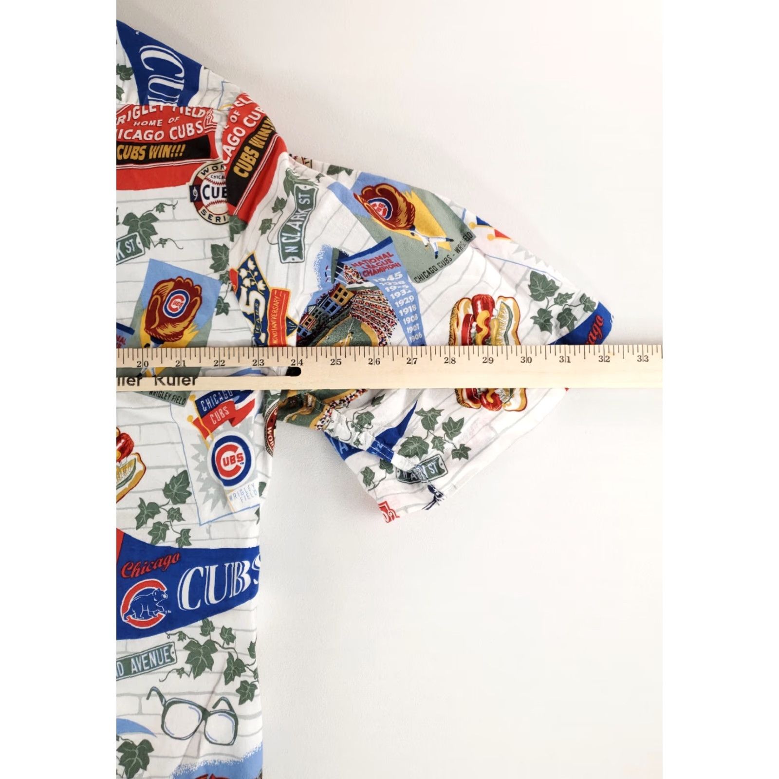 Reyn Spooner Reyn Spooner Sports Chicago Cubs AOP Legacy Short Sleeve Button Up Shirt Mens XL Multicolor Size US XL / EU 56 / 4 - 5 Thumbnail