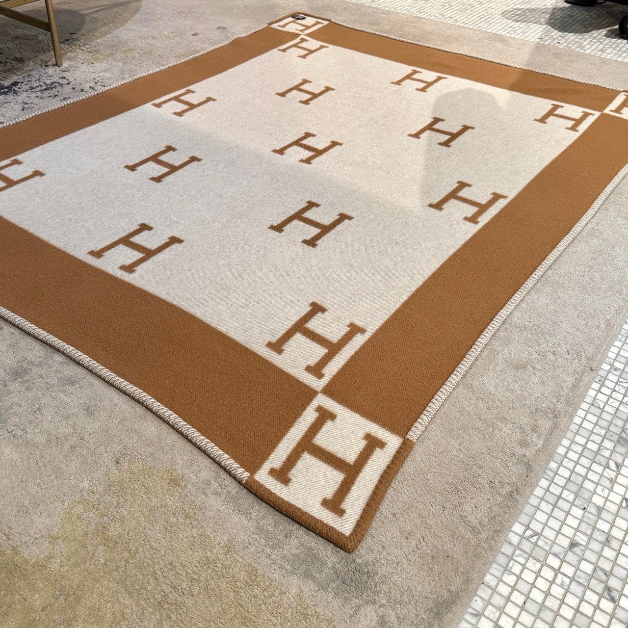 Hermes Hermès Ecru Camel Wool Cashmere Throw Blanket Size ONE SIZE - 10 Thumbnail