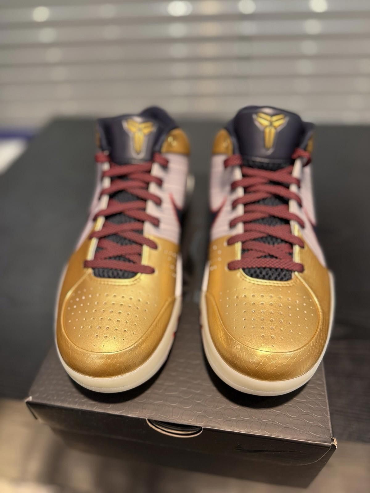 Nike Nike Kobe IV Protro Gold Medal 10.5 Kobe Zoom 4 Gold Medal Size US 10.5 / EU 43-44 - 8 Thumbnail