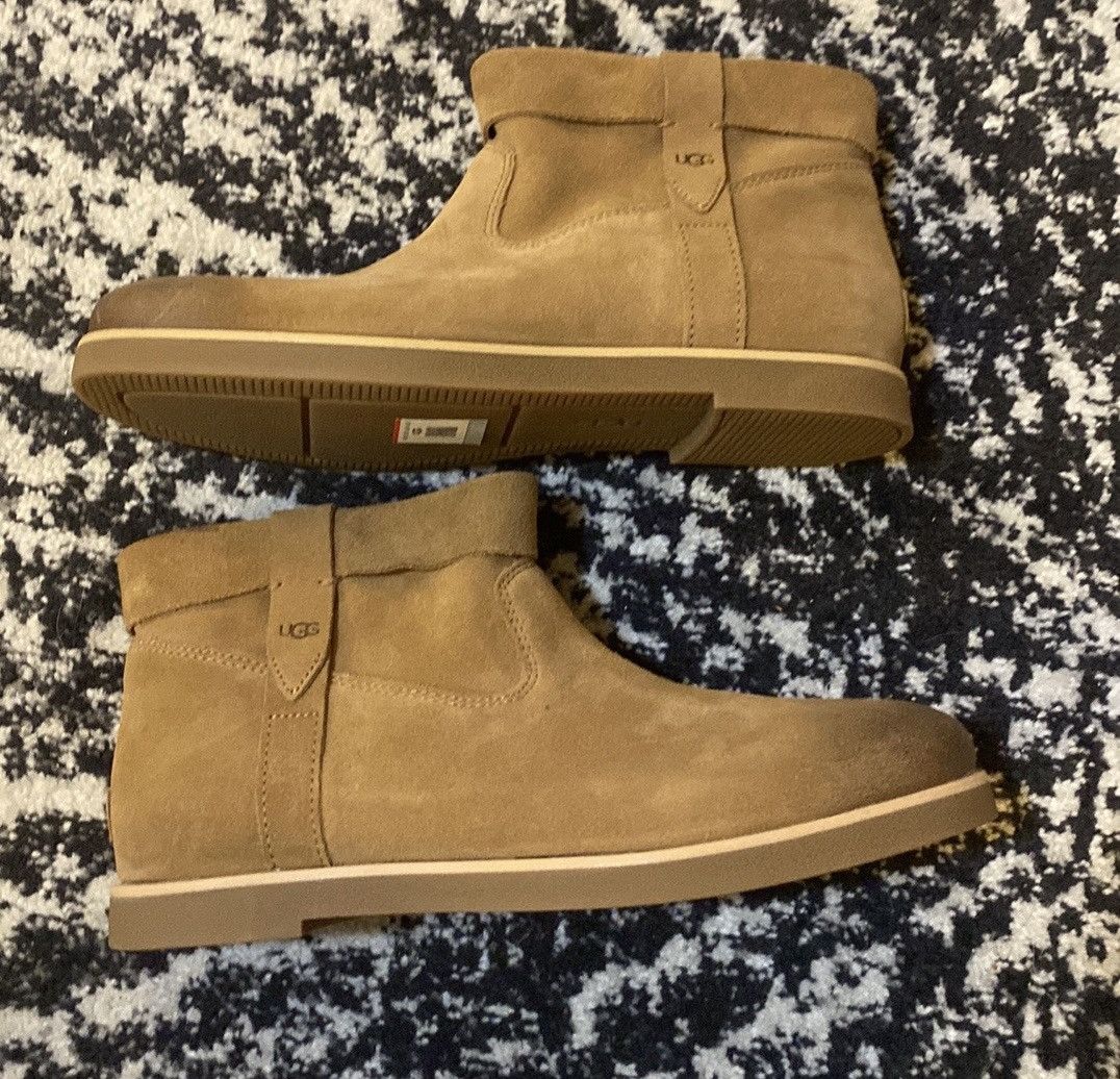 Ugg UGG Women's Josefene Cuff Boot size 9.5 Size US 9.5 / IT 39.5 - 2 Thumbnail