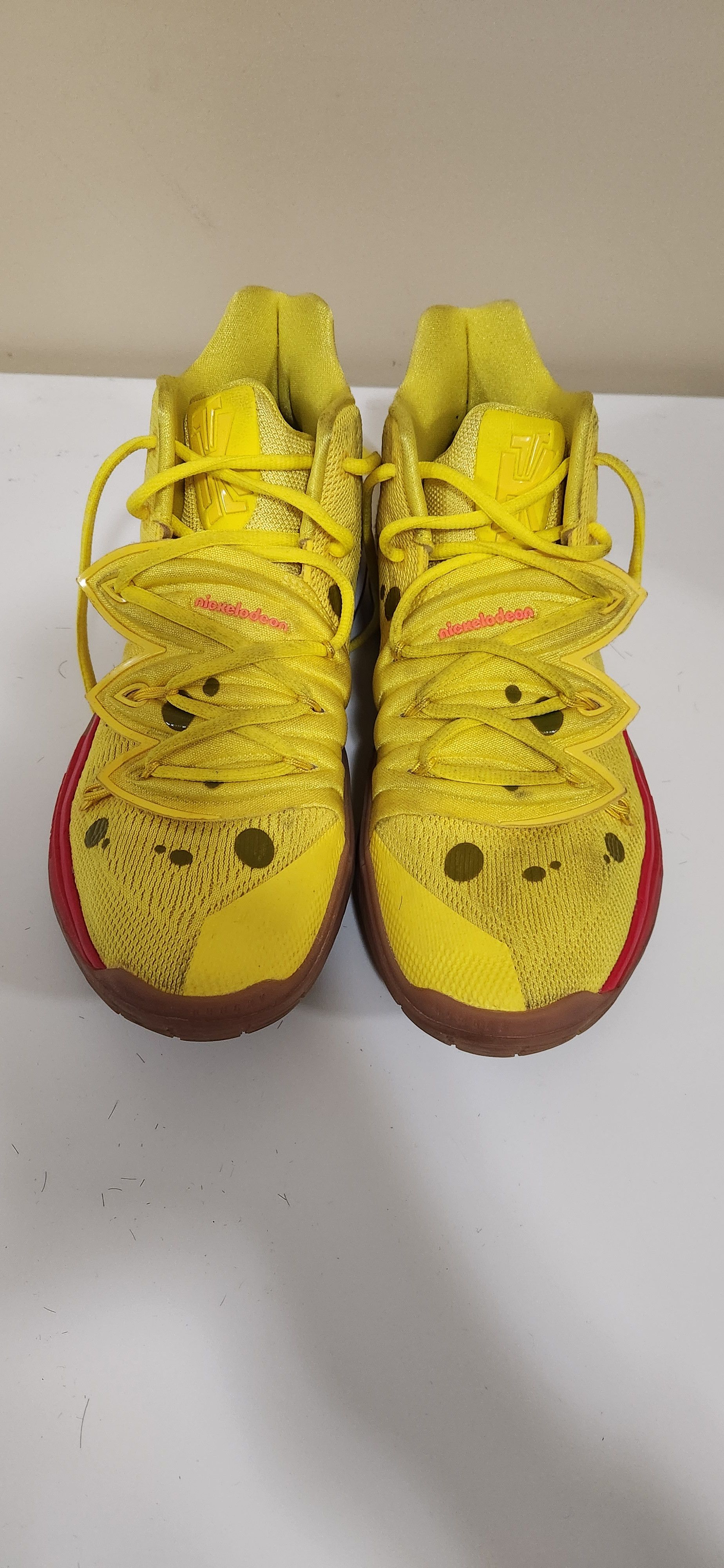 image of Nike Kyrie 5 Spongebob Squarepants Shoes in Yellow, Men's (Size 8.5)