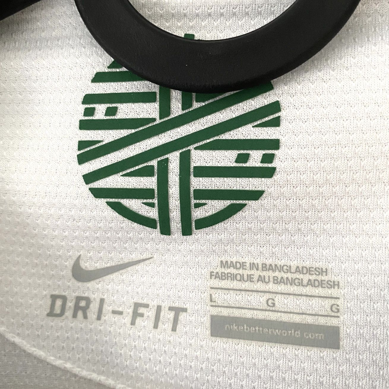 Nike NEW 2012 2014 Portugal National Nike Away Kit Soccer Jersey Size US L / EU 52-54 / 3 - 5 Thumbnail