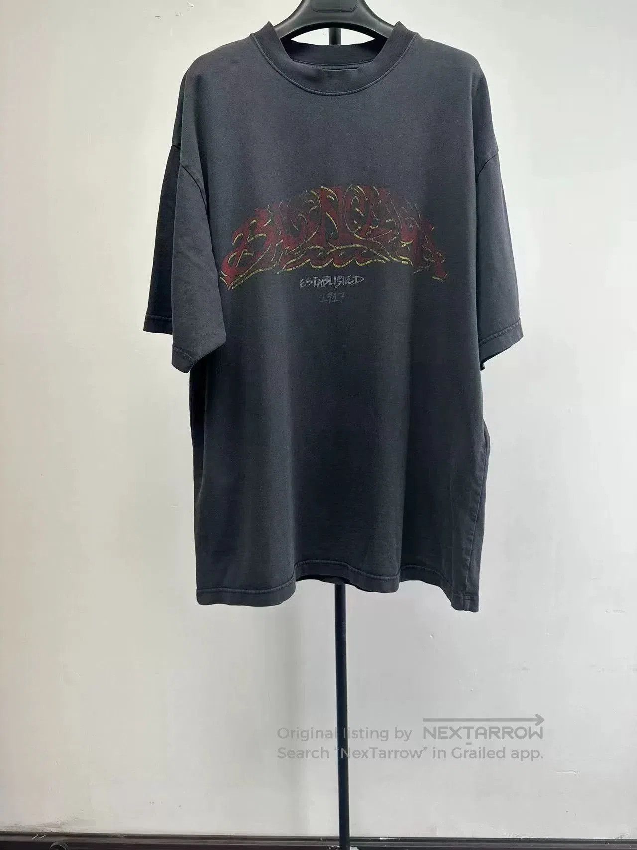 Balenciaga Balenciaga Solid Print Crew Neck T-Shirt. Size US M / EU 48-50 / 2 - 1 Thumbnail