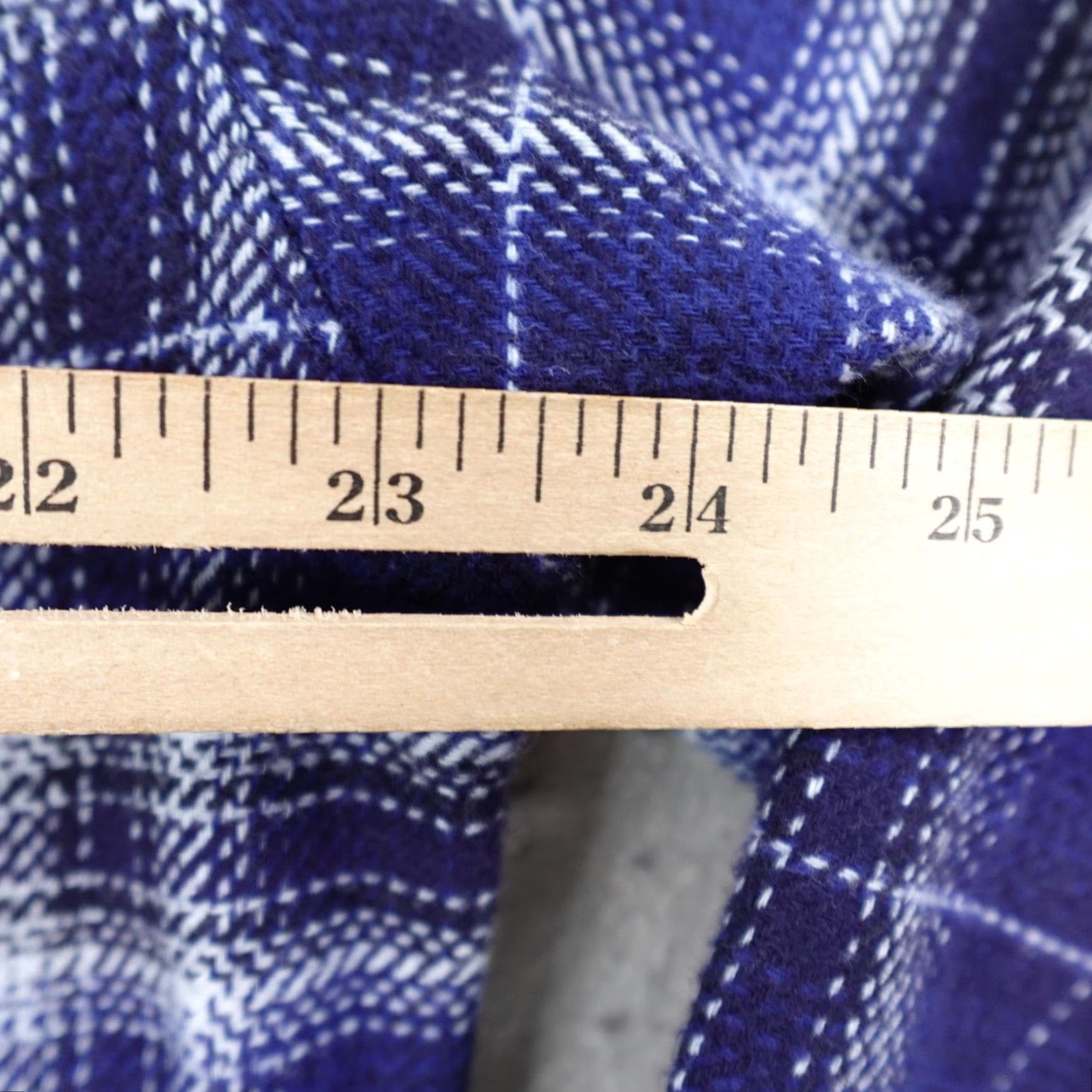 Vintage VINTAGE Woolrich Flannel Shirt Mens Large Blue Plaid Heavyweight Button-Up Outdoor Size US L / EU 52-54 / 3 - 6 Thumbnail