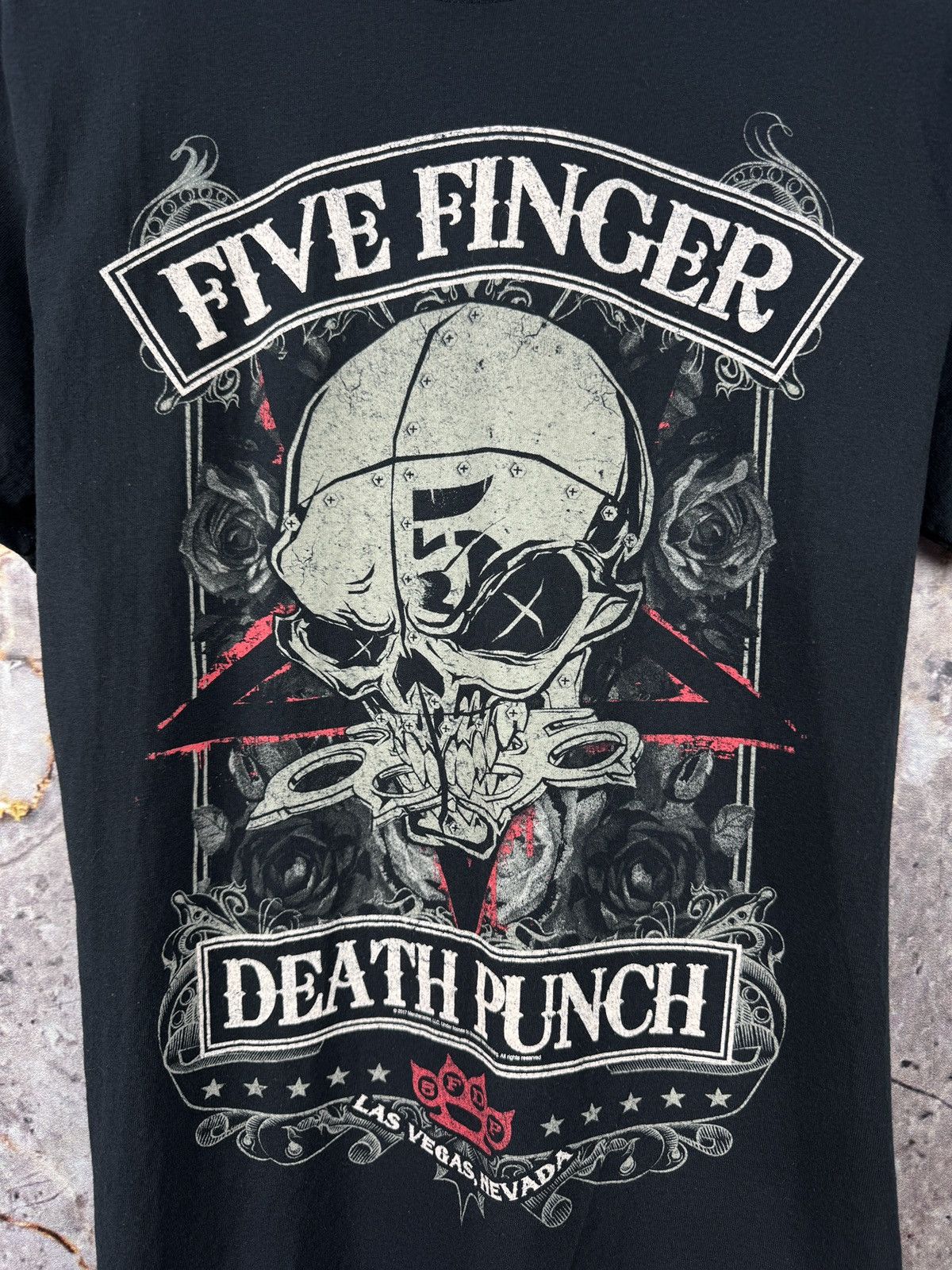 Band Tees Men’s Five Finger Death Punch 2017 Band T-Shirt Size Medium Size US M / EU 48-50 / 2 - 5 Thumbnail