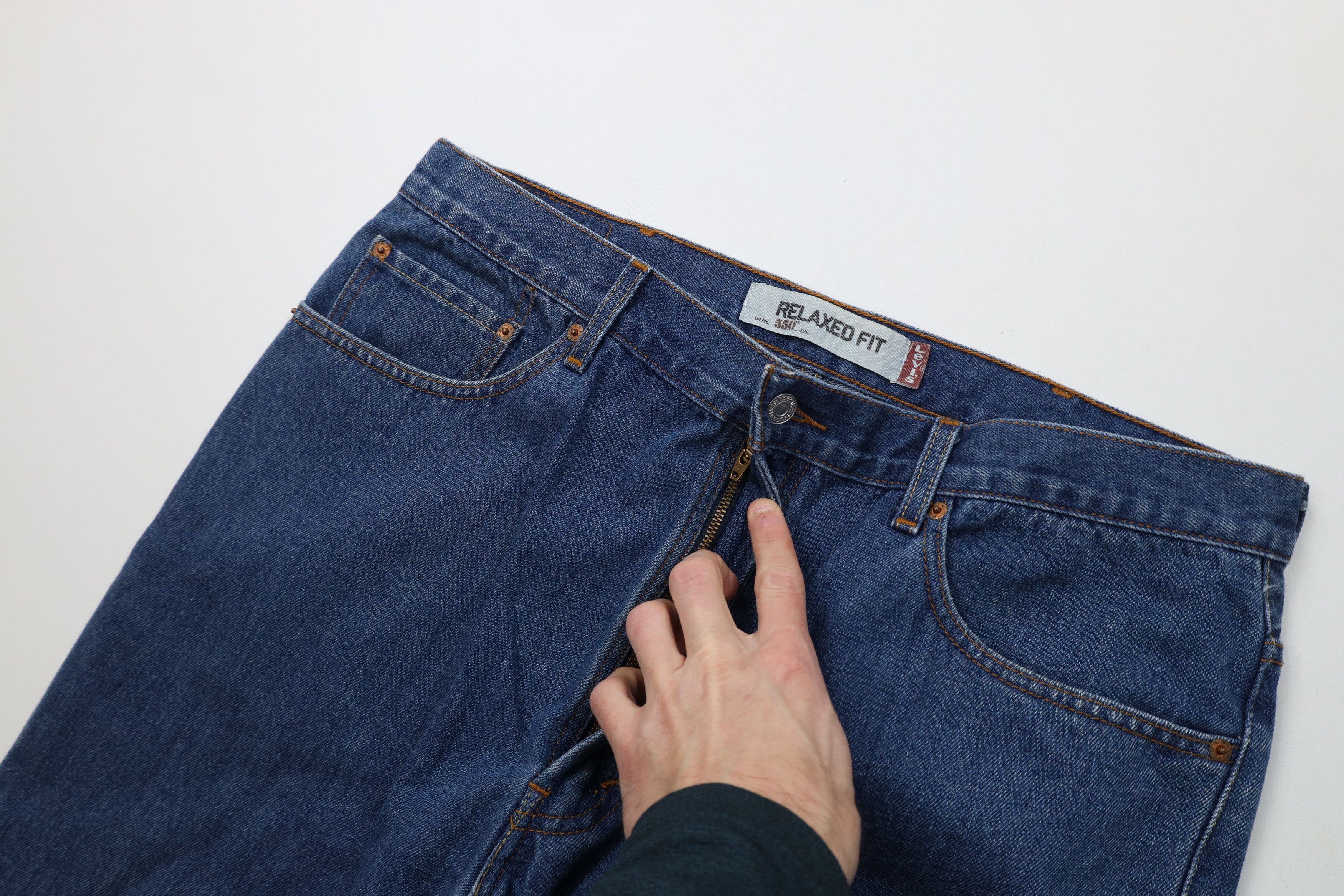 Levi's Vintage Y2K 2005 Levis 550 Fit Denim Jeans Blue Cotton Size US 38 / EU 54 - 8 Thumbnail