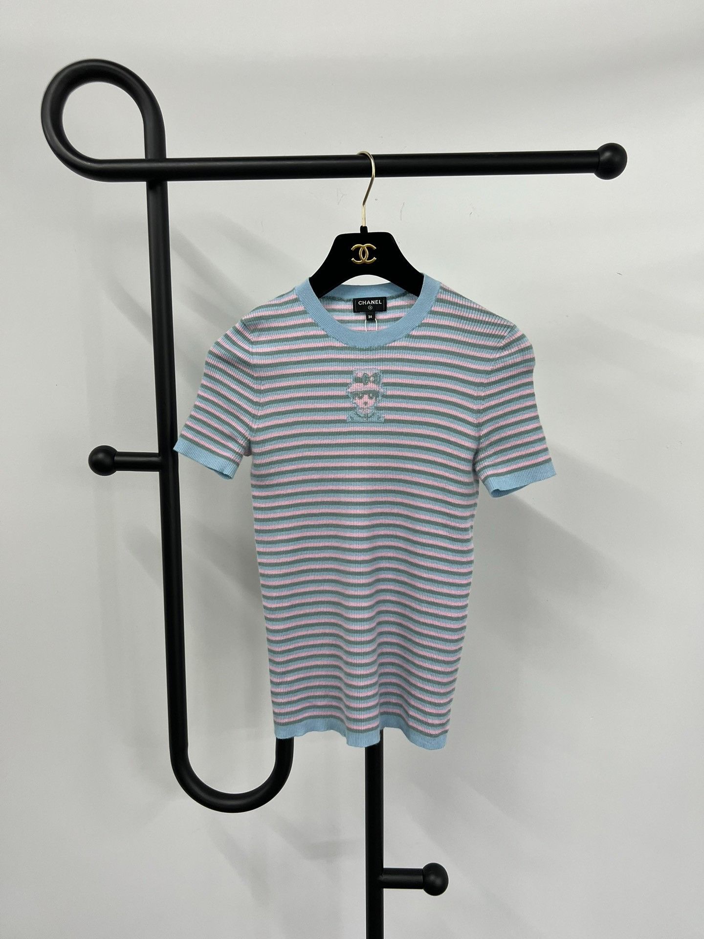 Chanel Chanel 25B Pink Blue Stripe Cashmere Top Size XS / US 0-2 / IT 36-38 - 1 Thumbnail