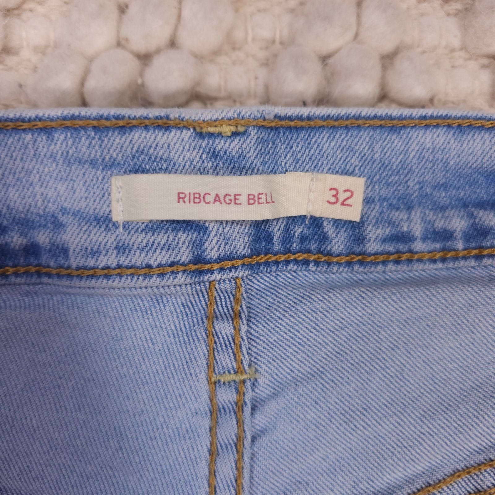 Levi's Levi's Ribcage Bell Light Wash Blue Sz 32 Size 32" / US 10 / IT 46 - 4 Thumbnail