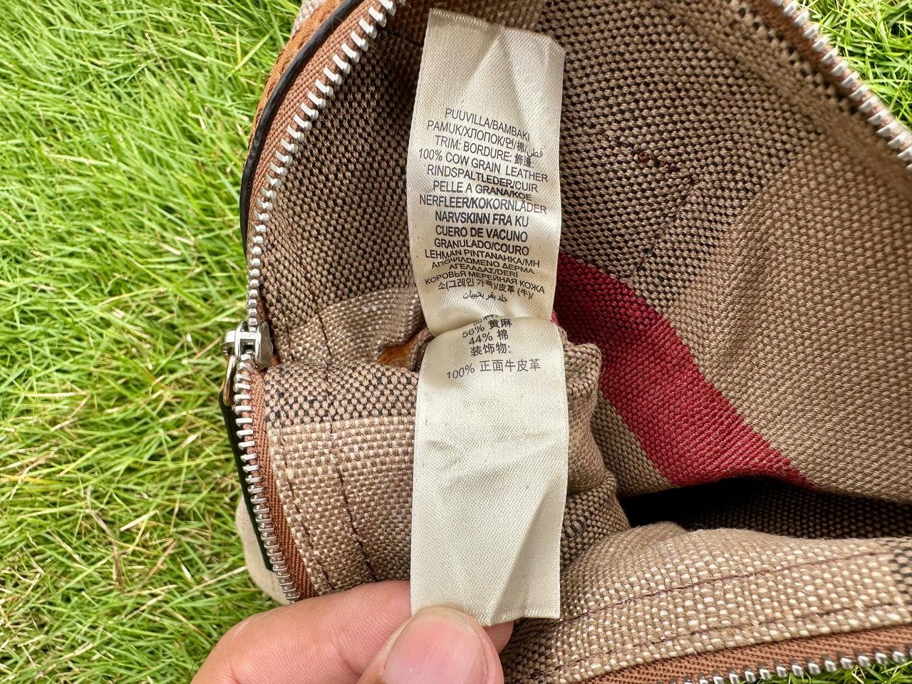 Burberry Authentic Burberry Saddle Brown Mega Check Ashby Tassel Size ONE SIZE - 9 Thumbnail